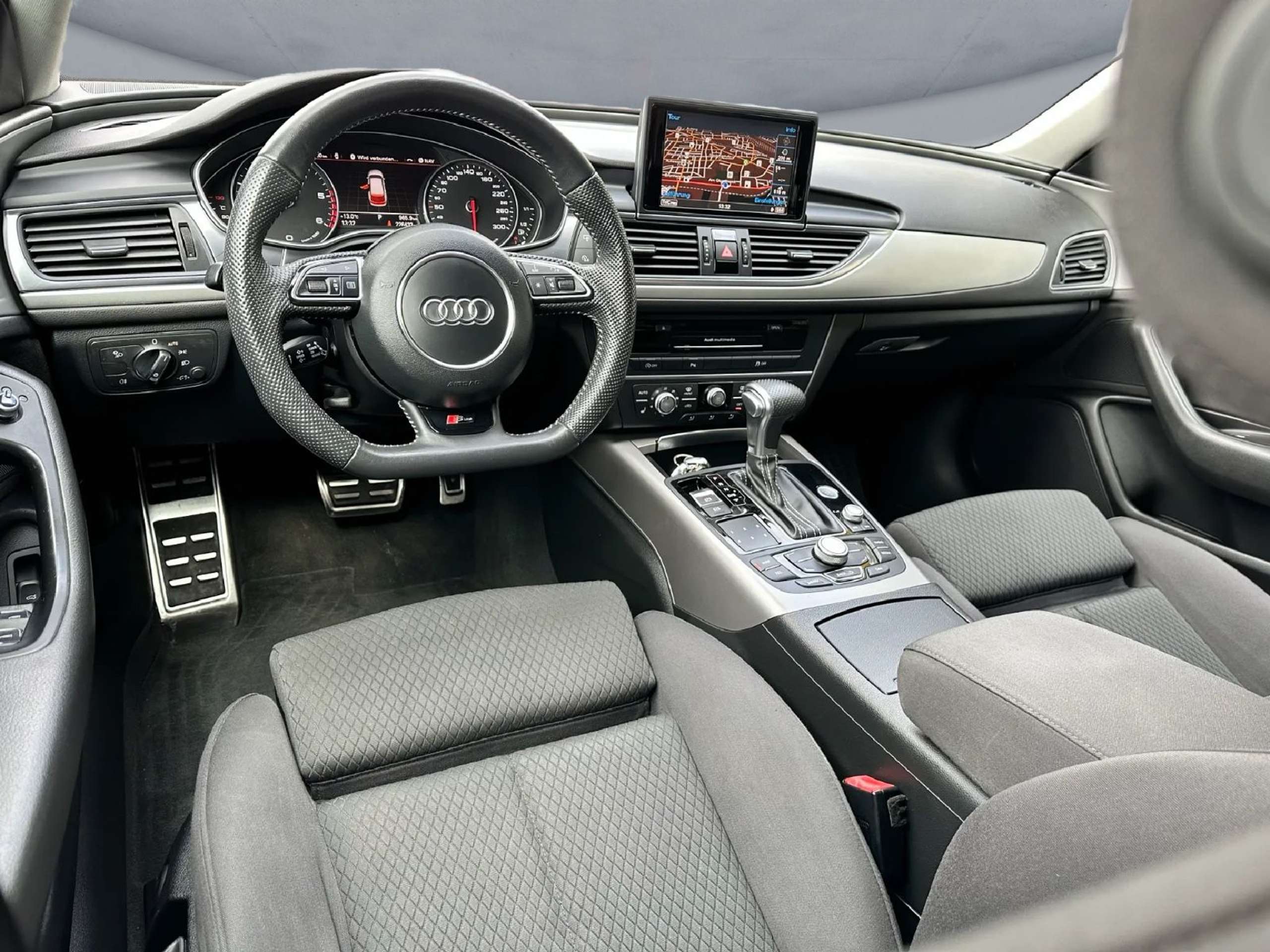 Audi - A6