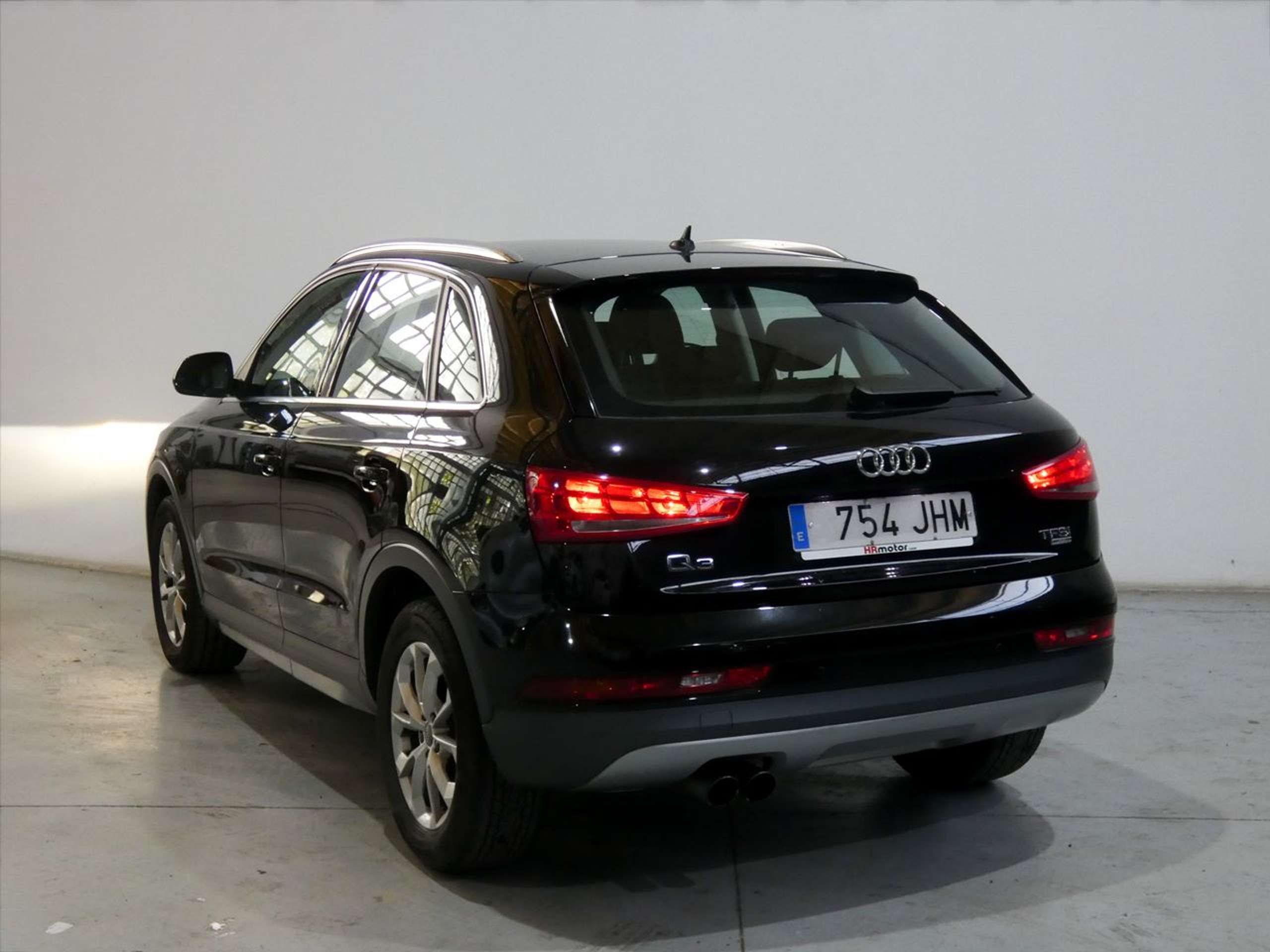 Audi - Q3