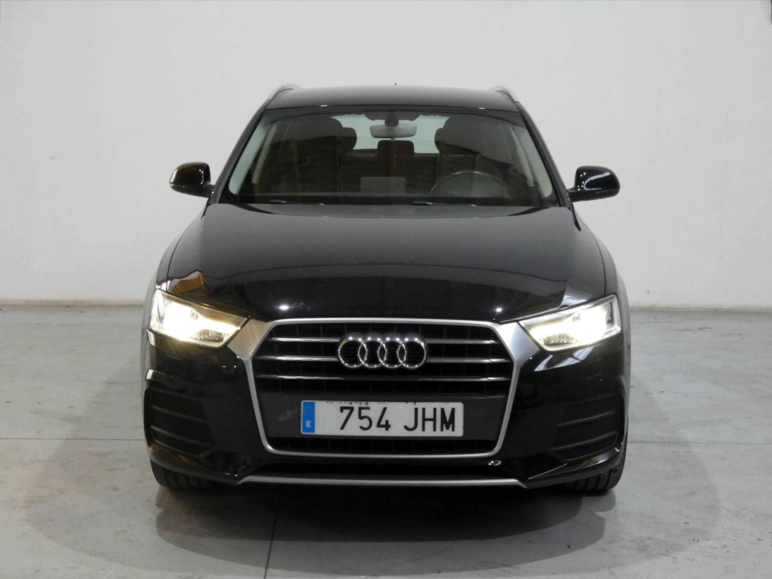 Audi - Q3