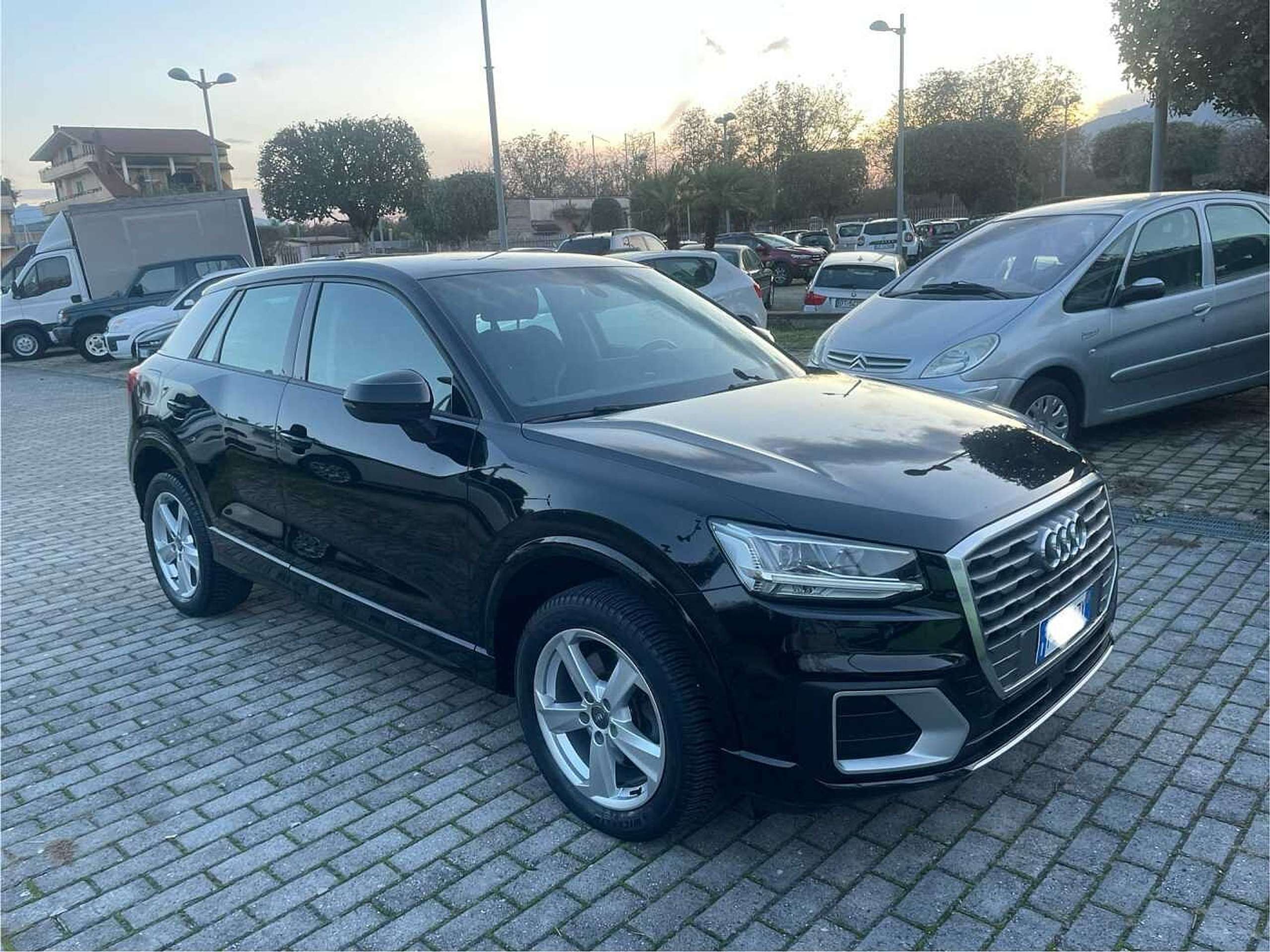 Audi - Q2