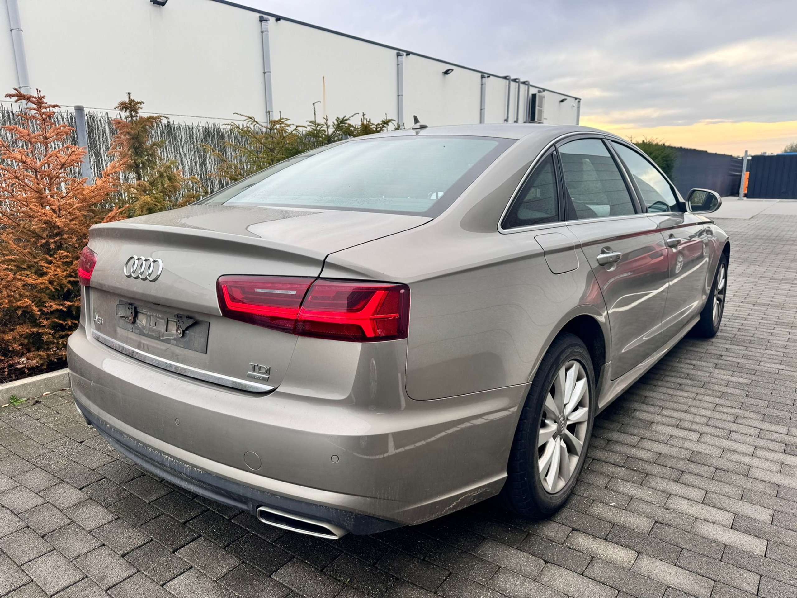 Audi - A6