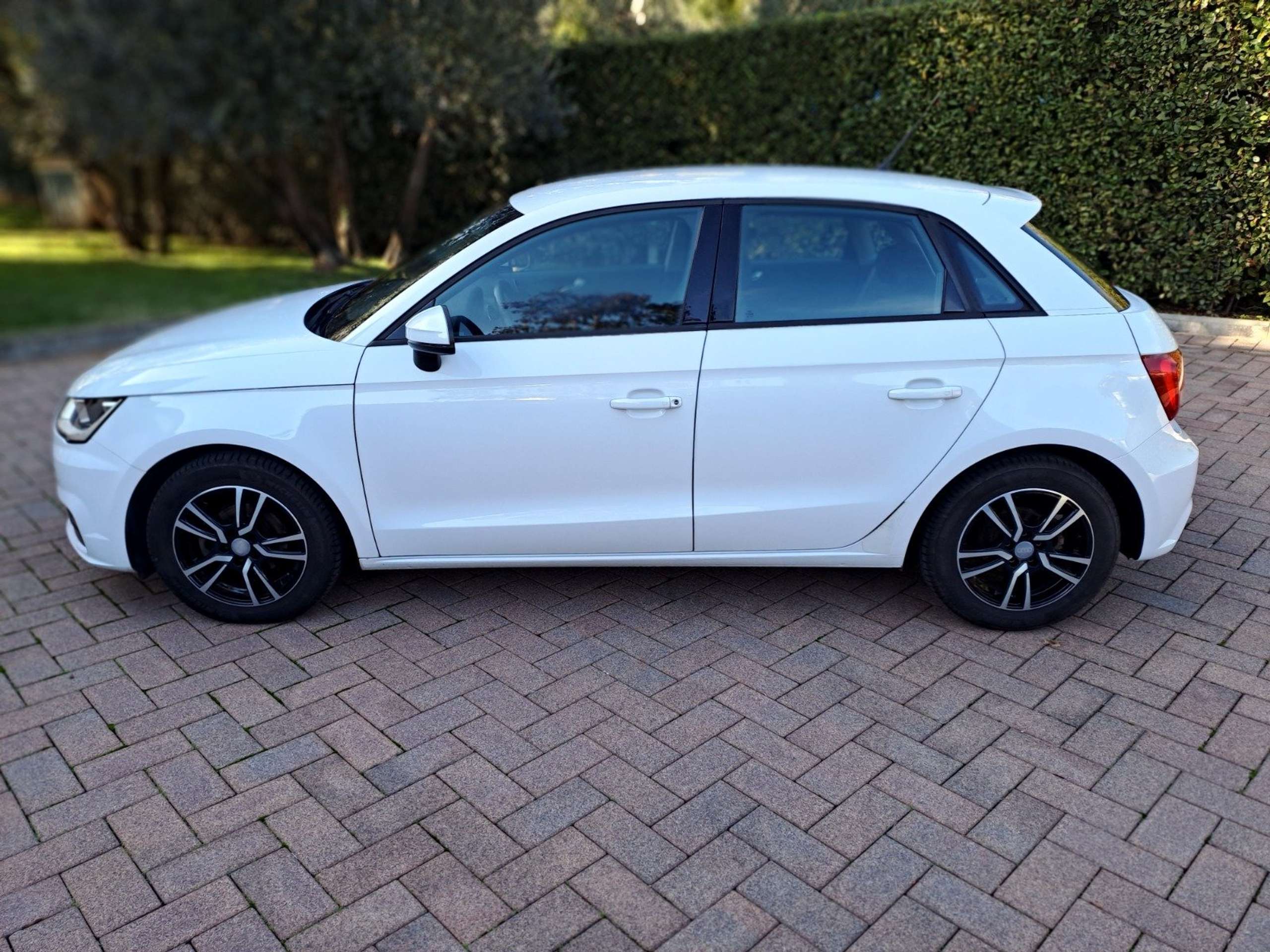 Audi - A1