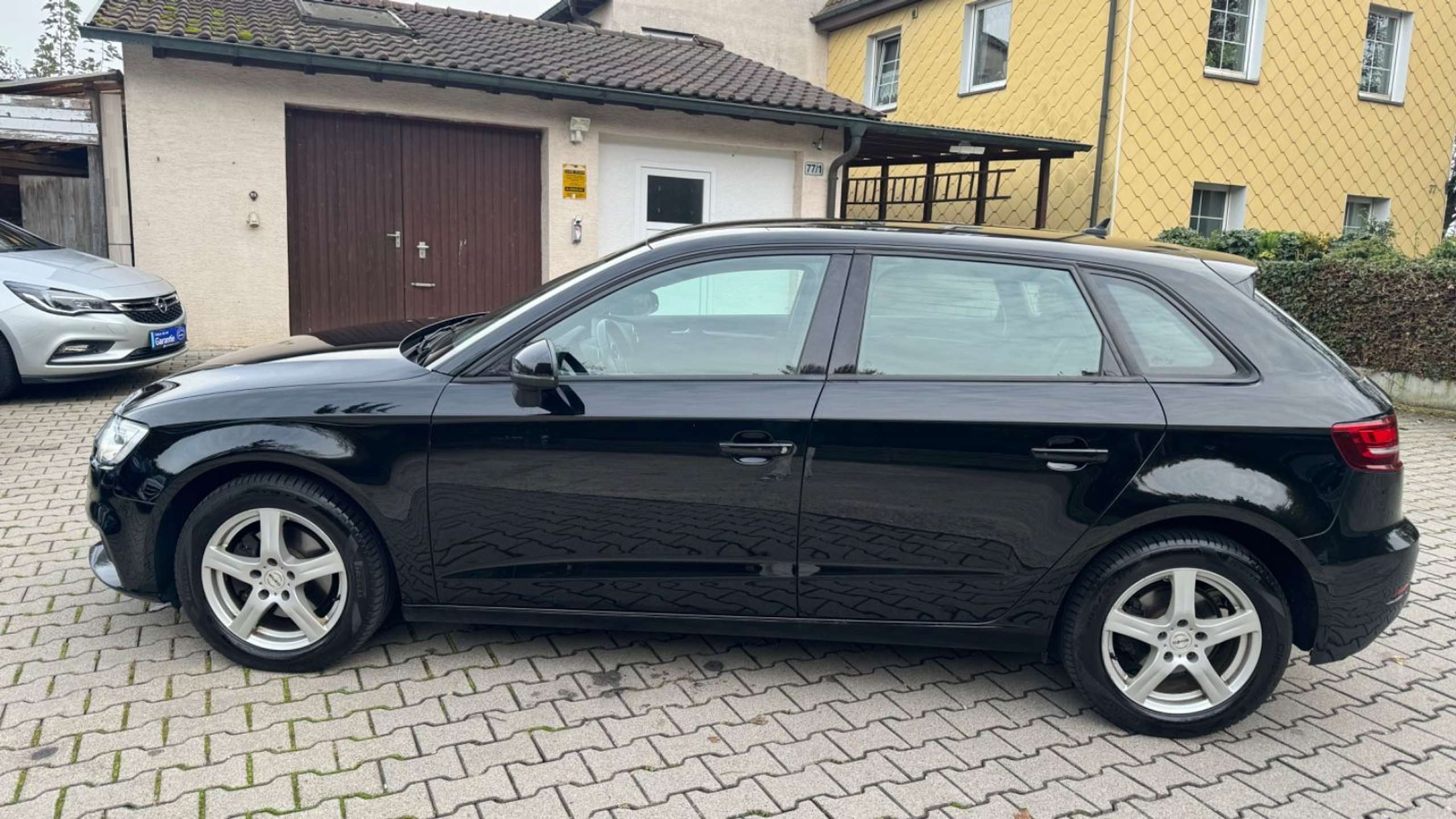 Audi - A3