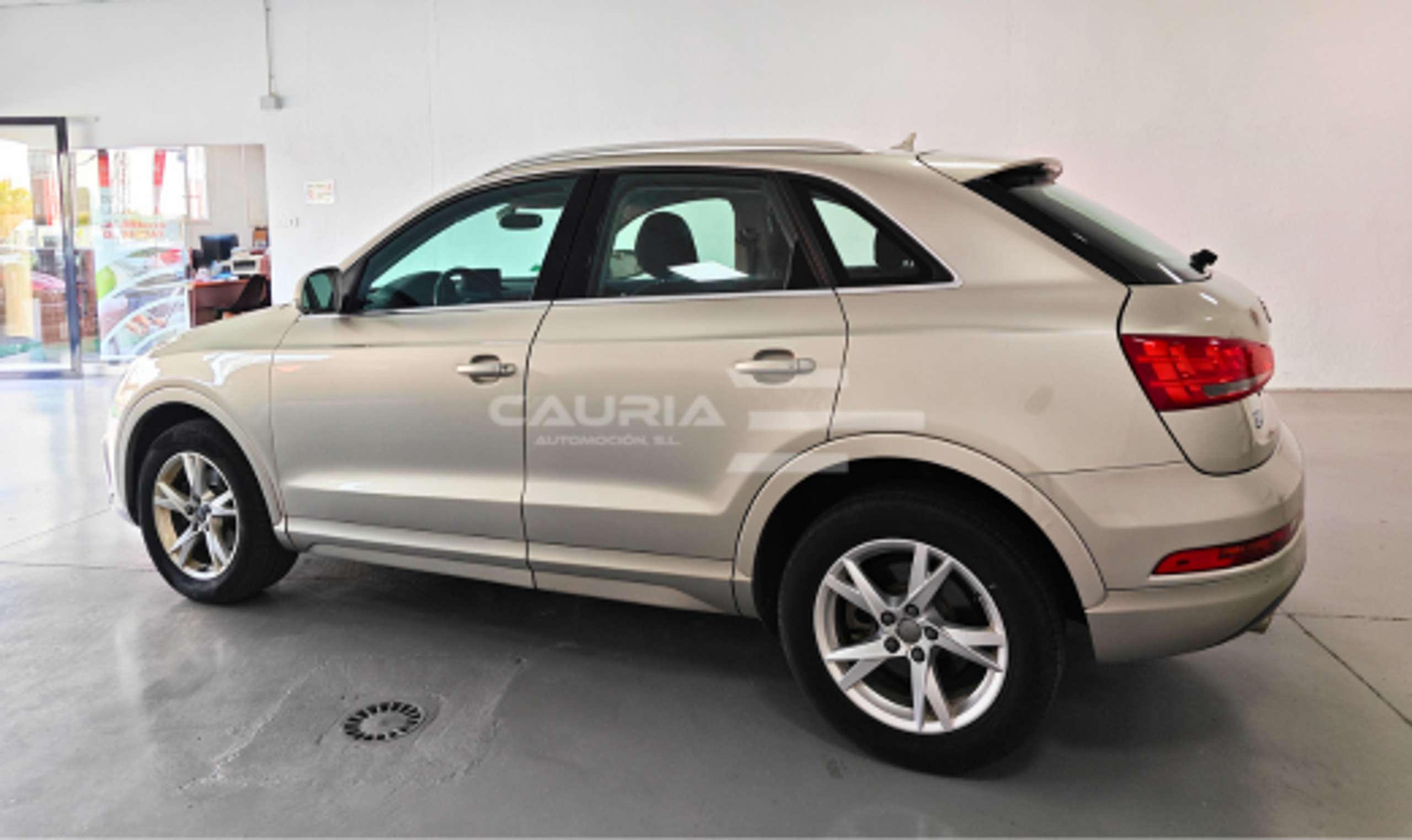 Audi - Q3