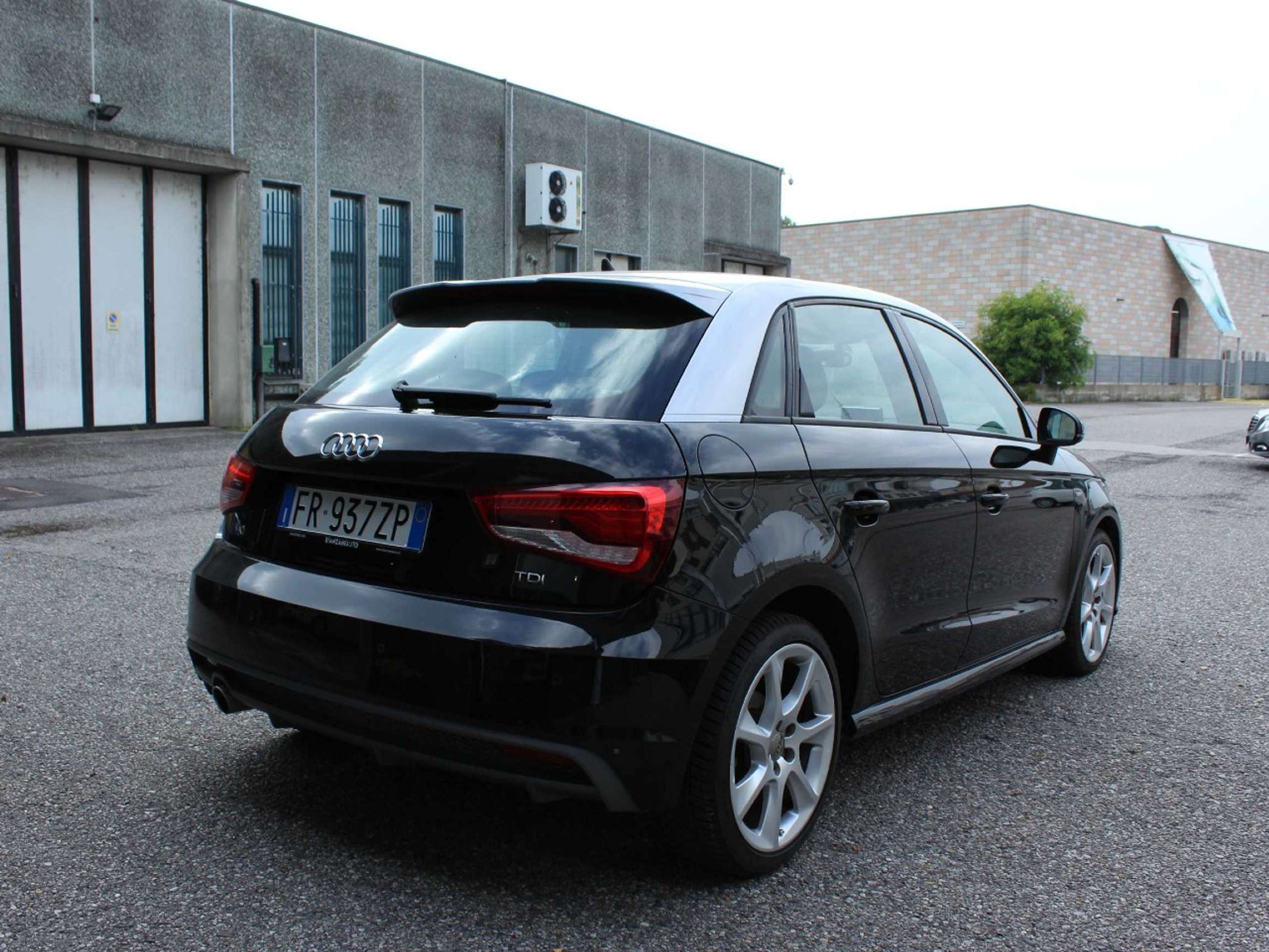 Audi - A1