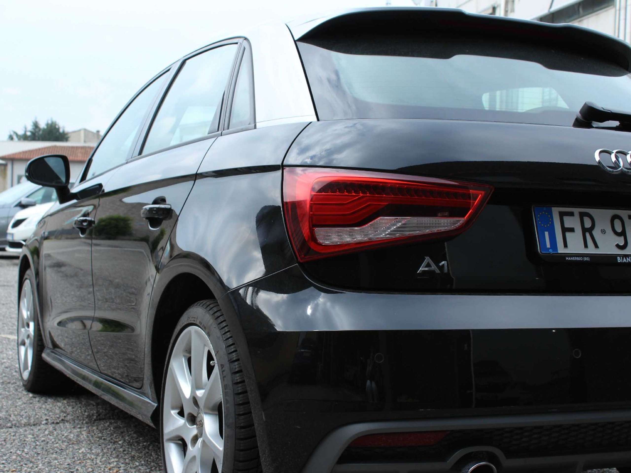 Audi - A1