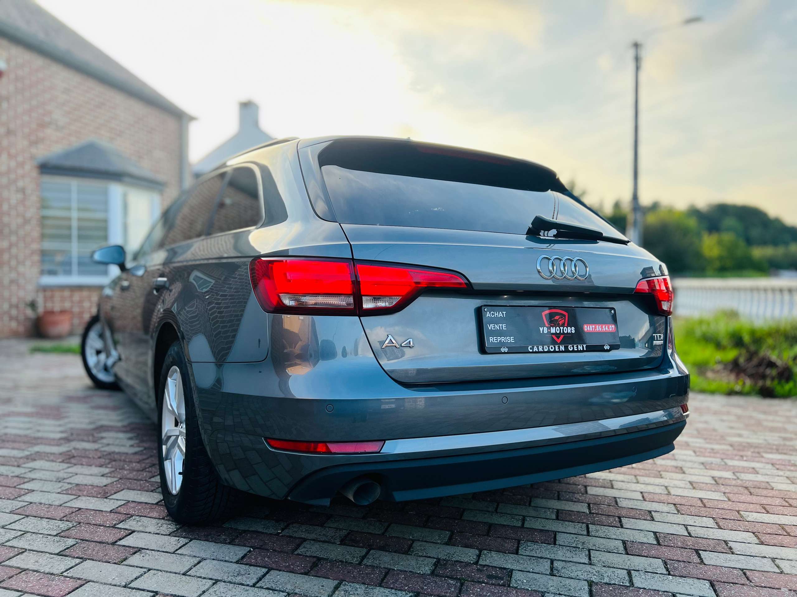 Audi - A4