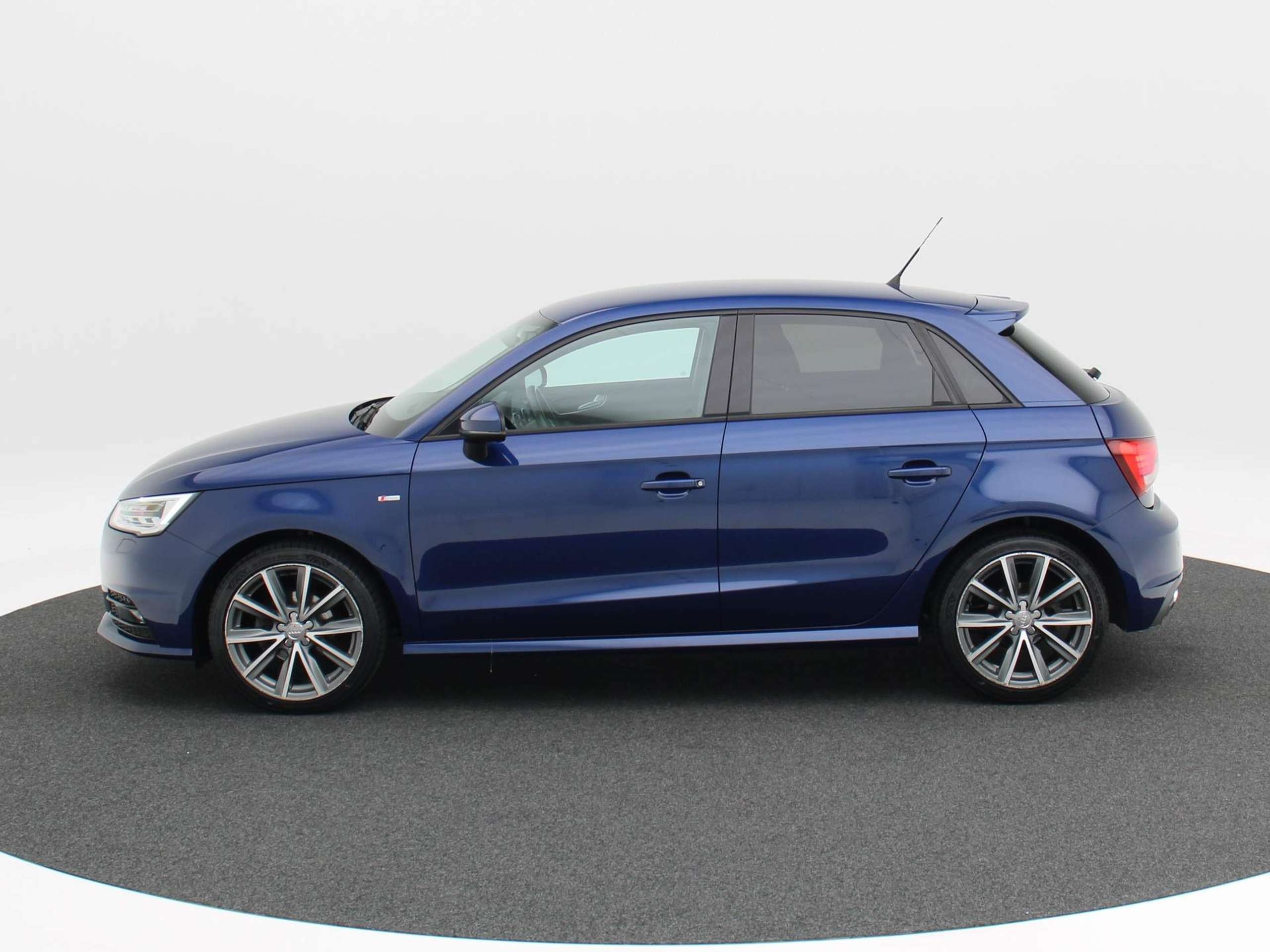 Audi - A1