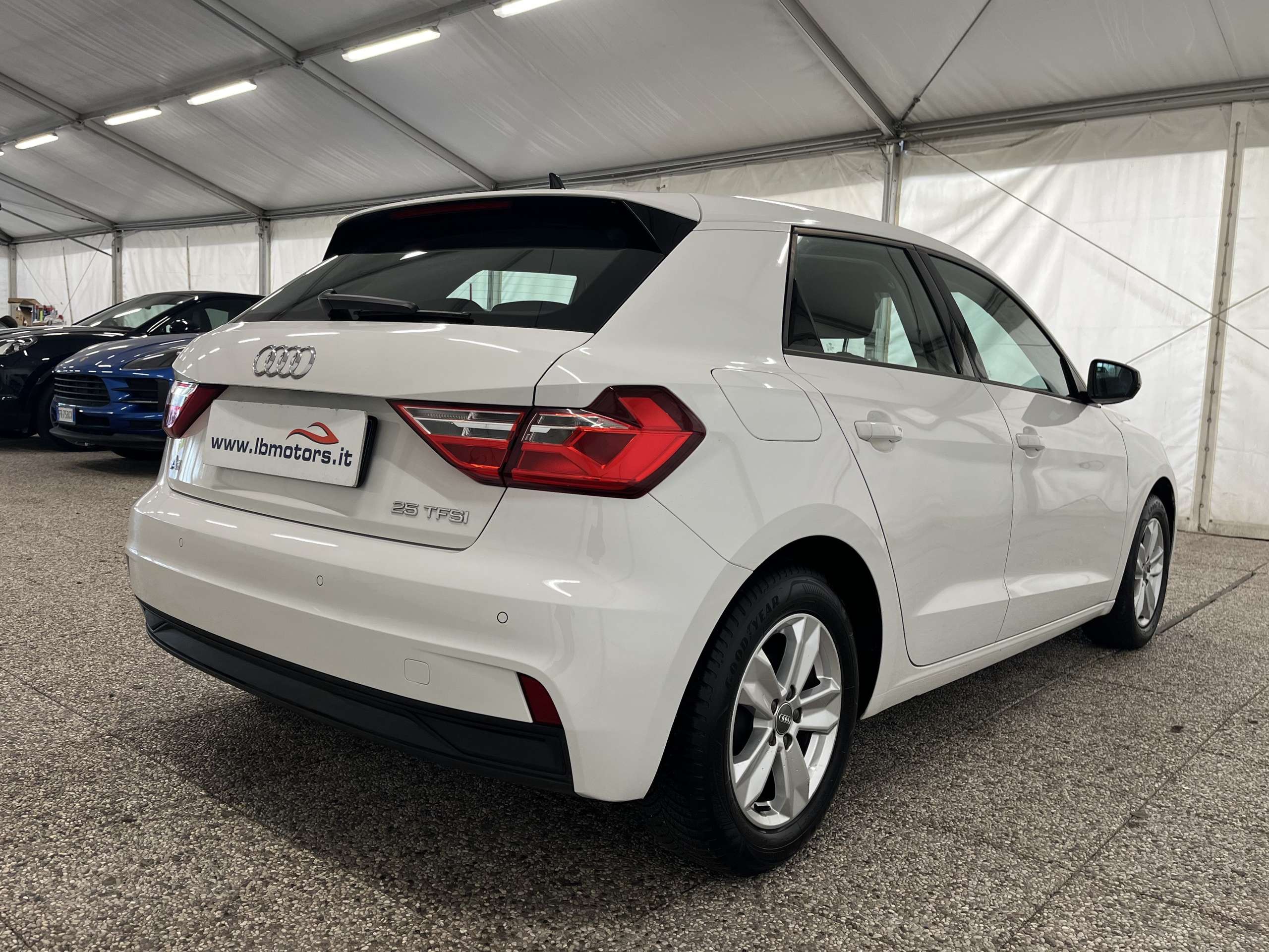 Audi - A1