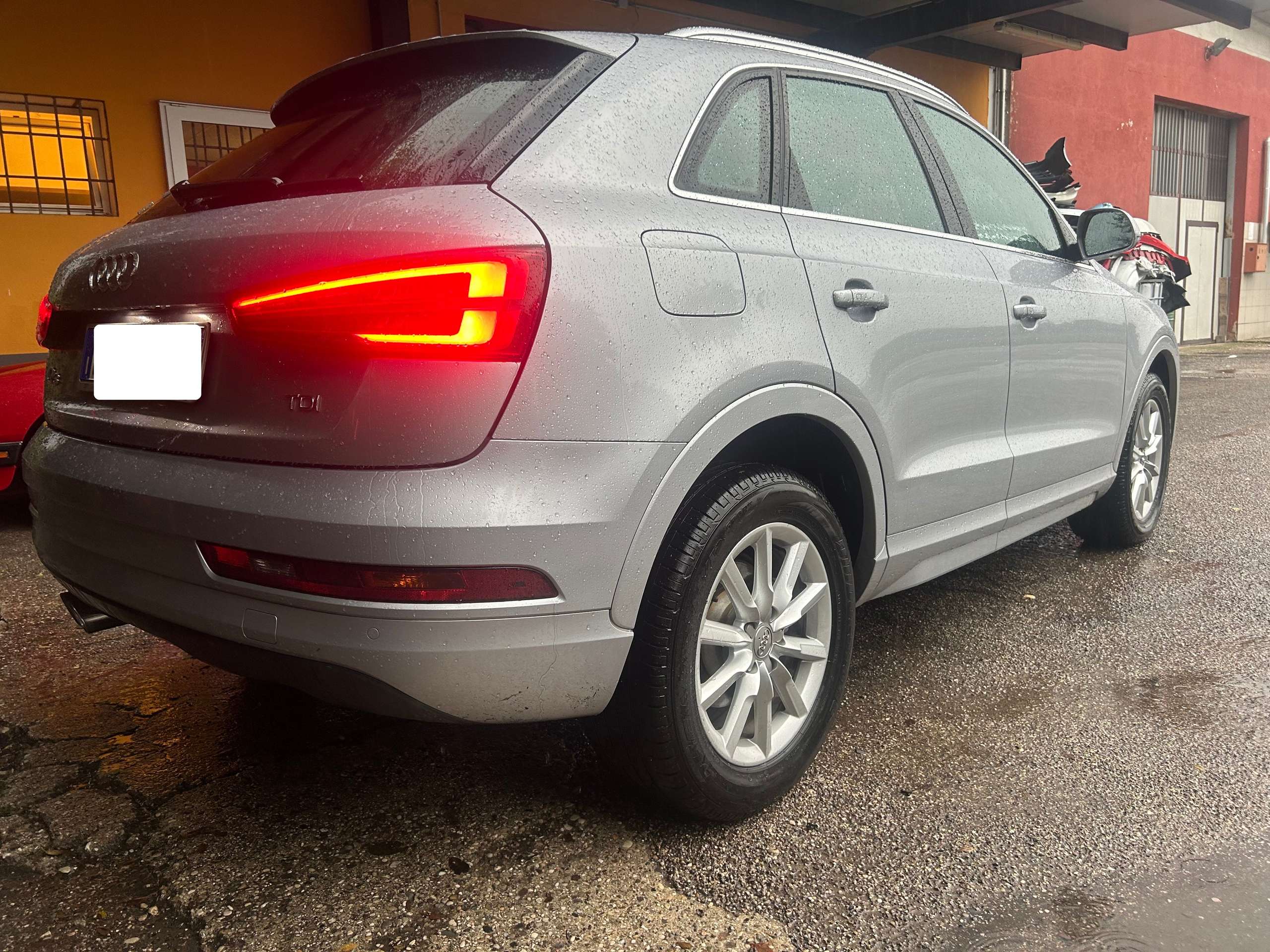 Audi - Q3