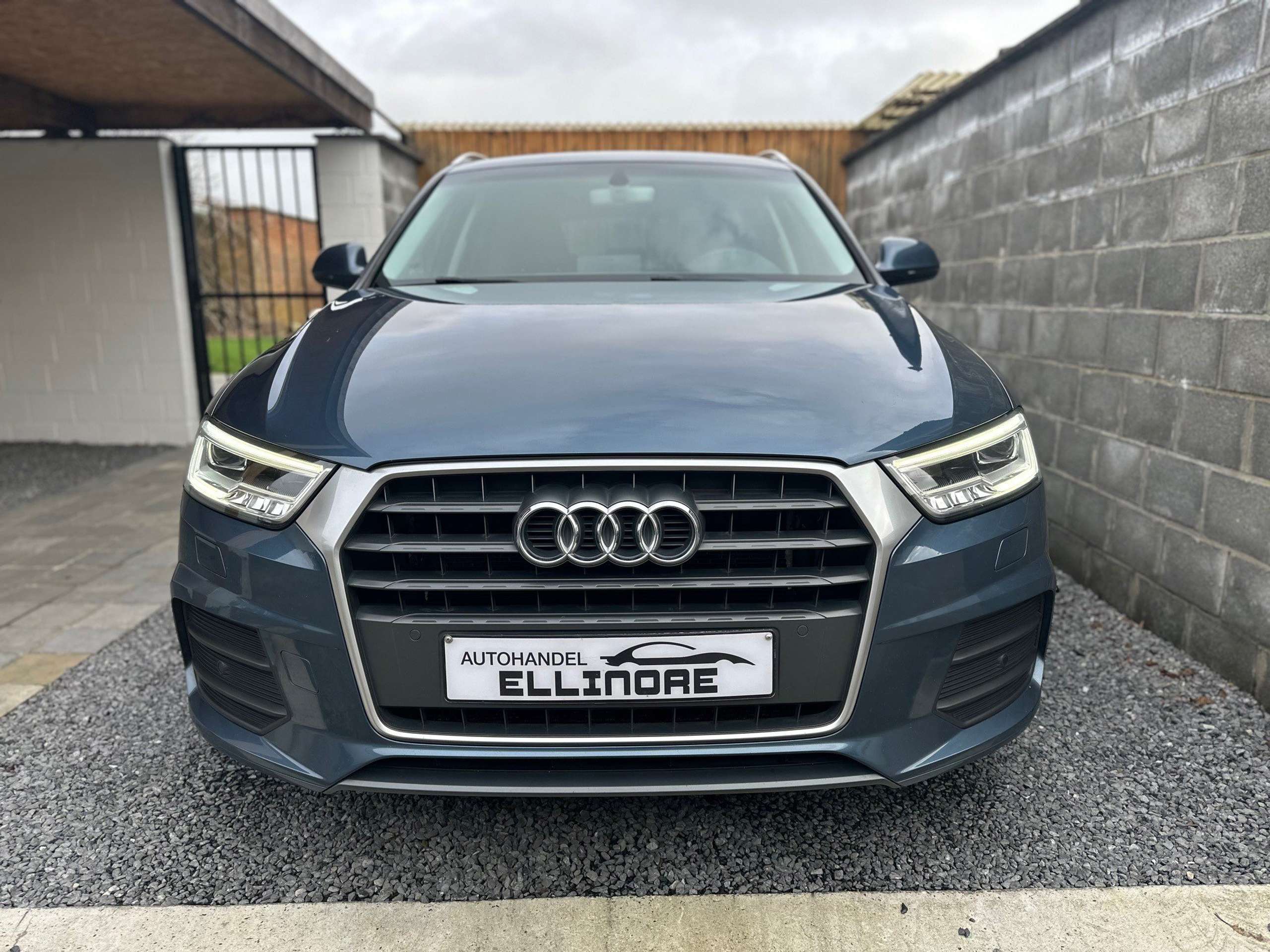 Audi - Q3