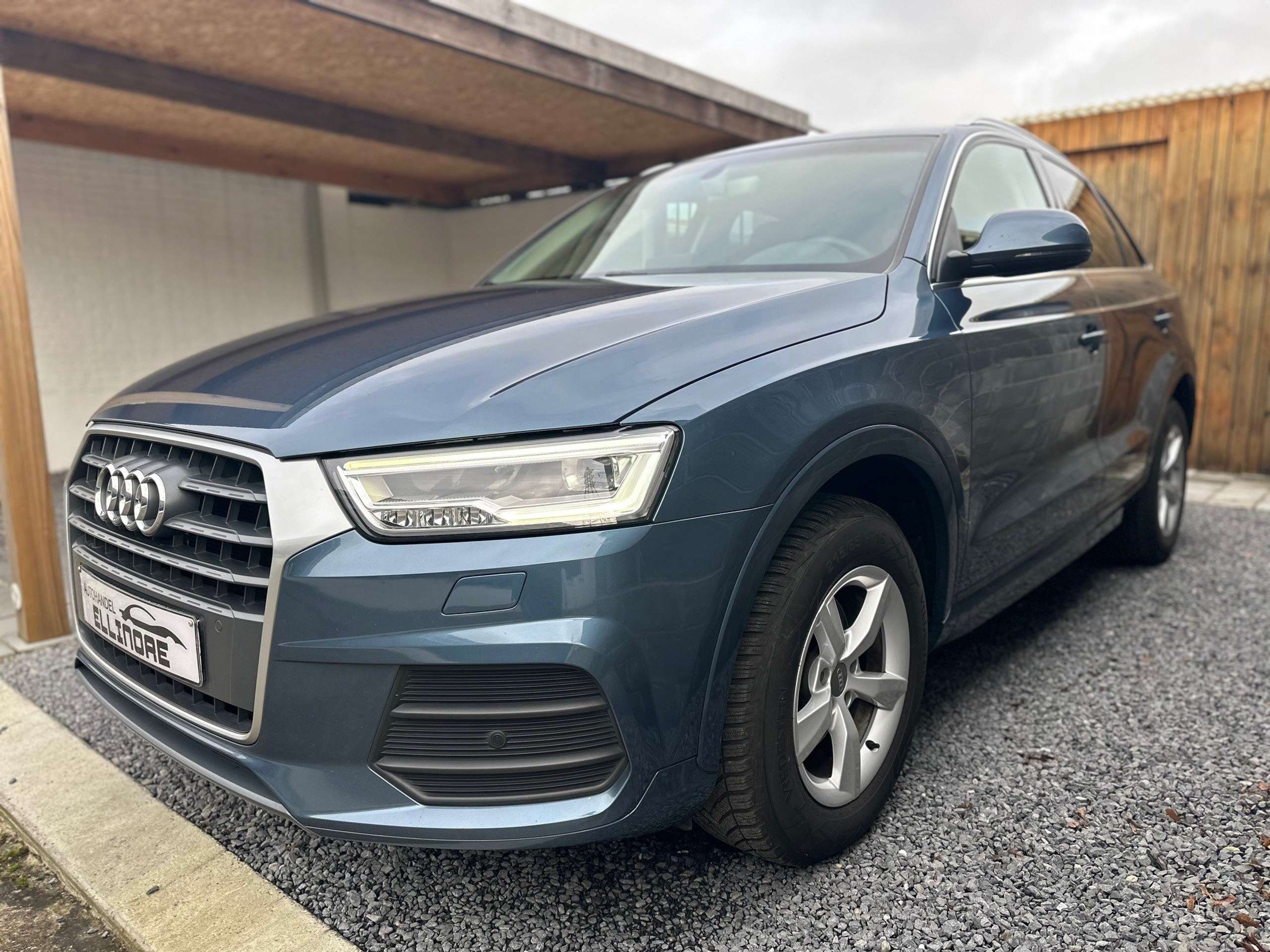 Audi - Q3