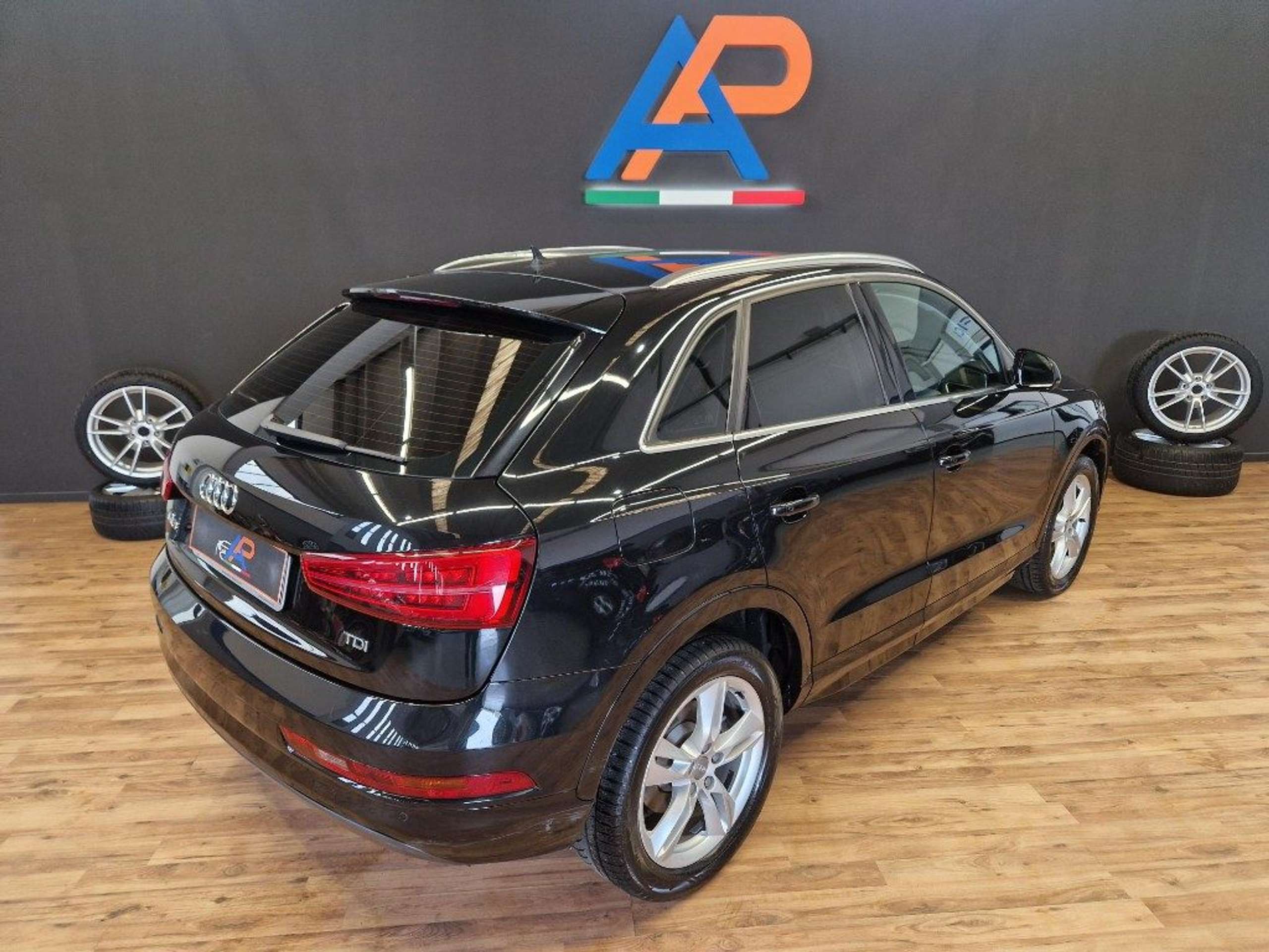 Audi - Q3