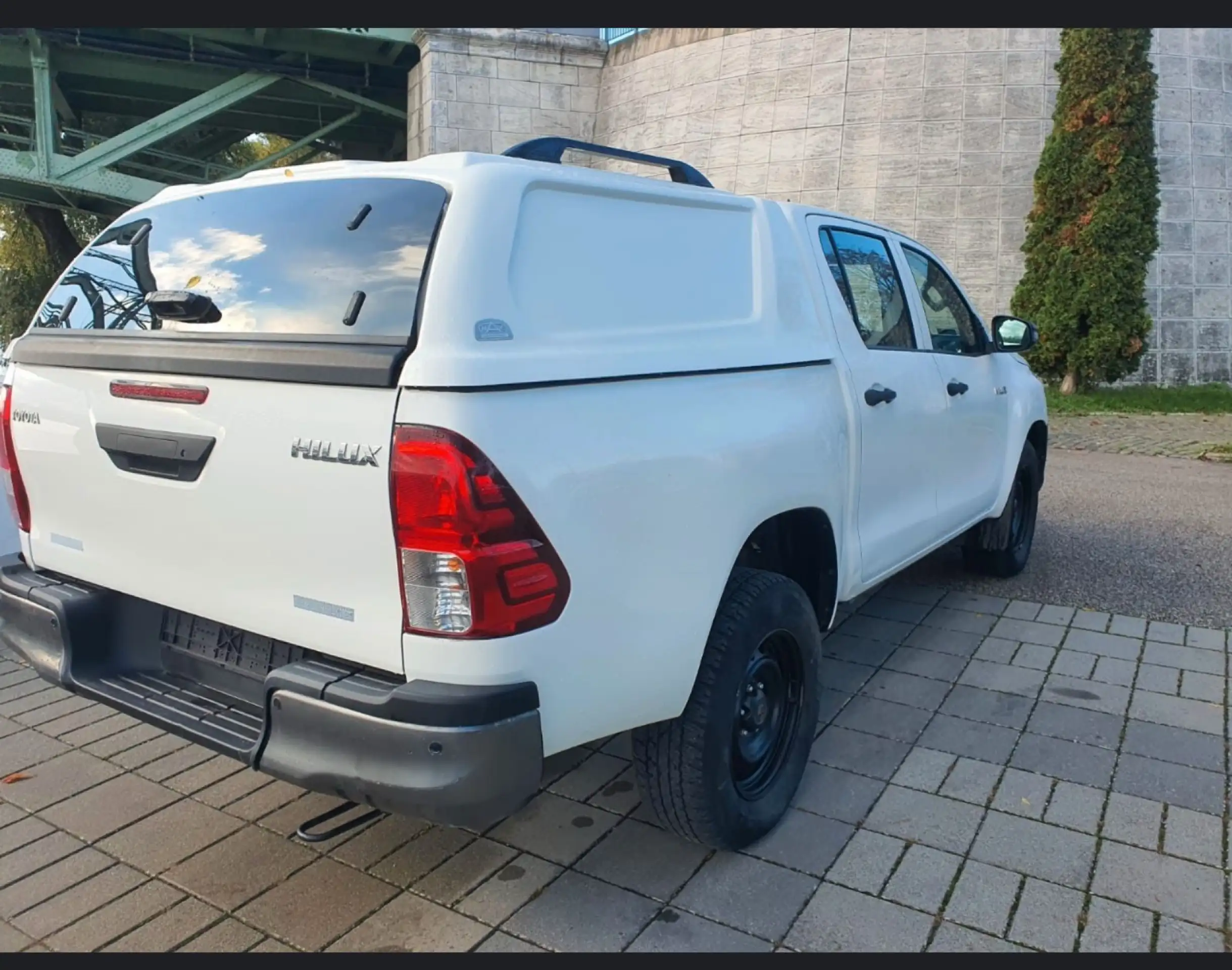 Toyota - Hilux