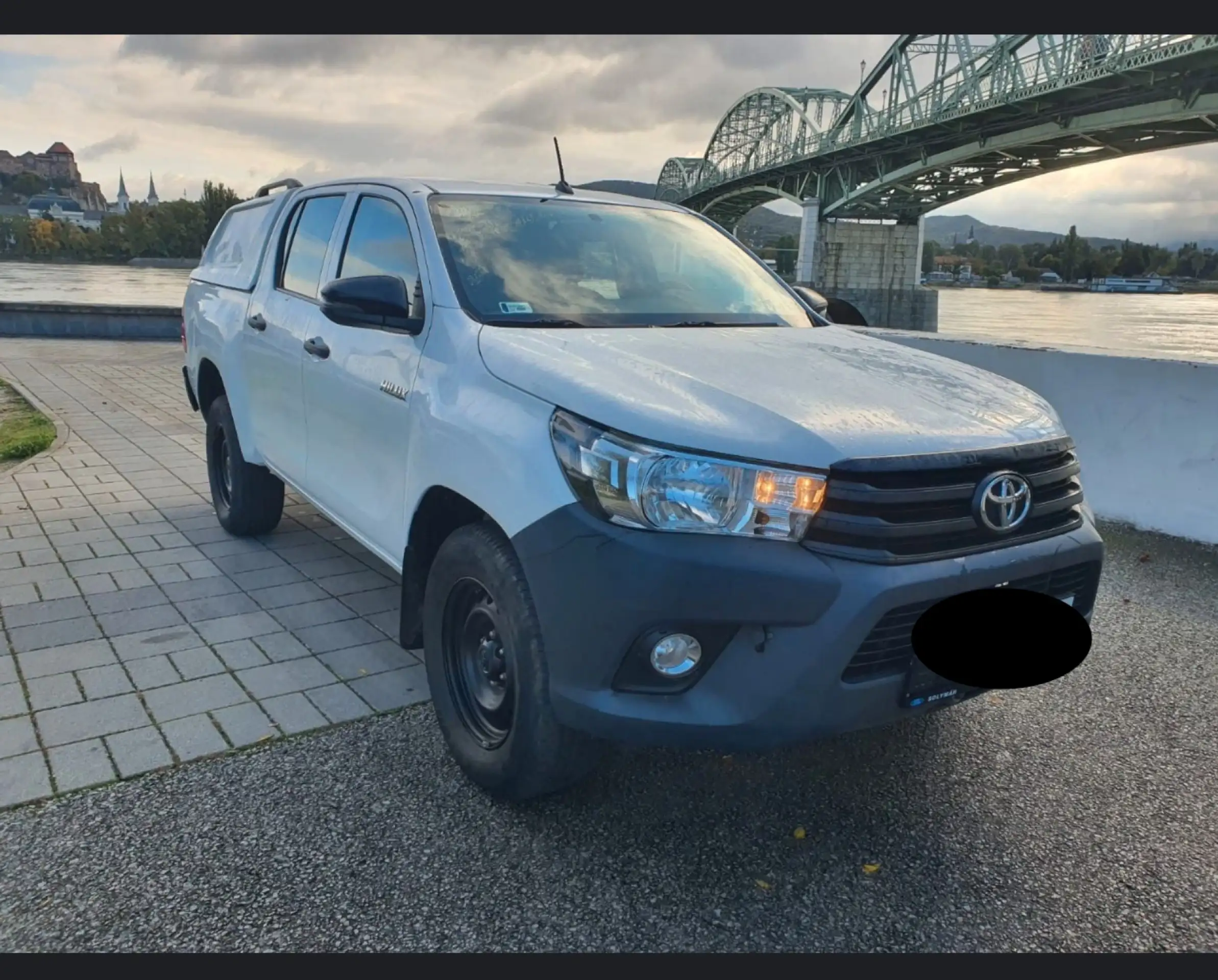 Toyota - Hilux