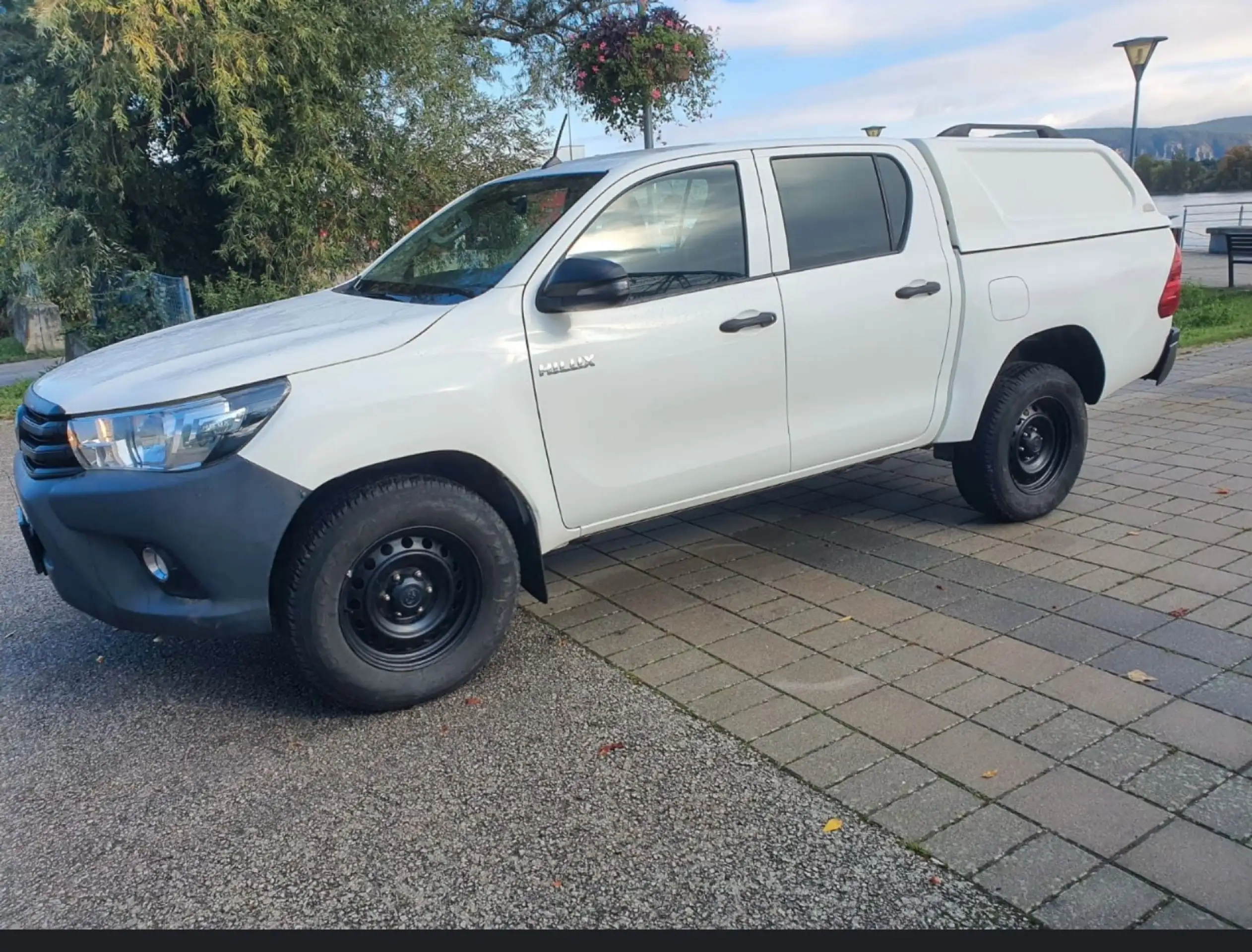 Toyota - Hilux