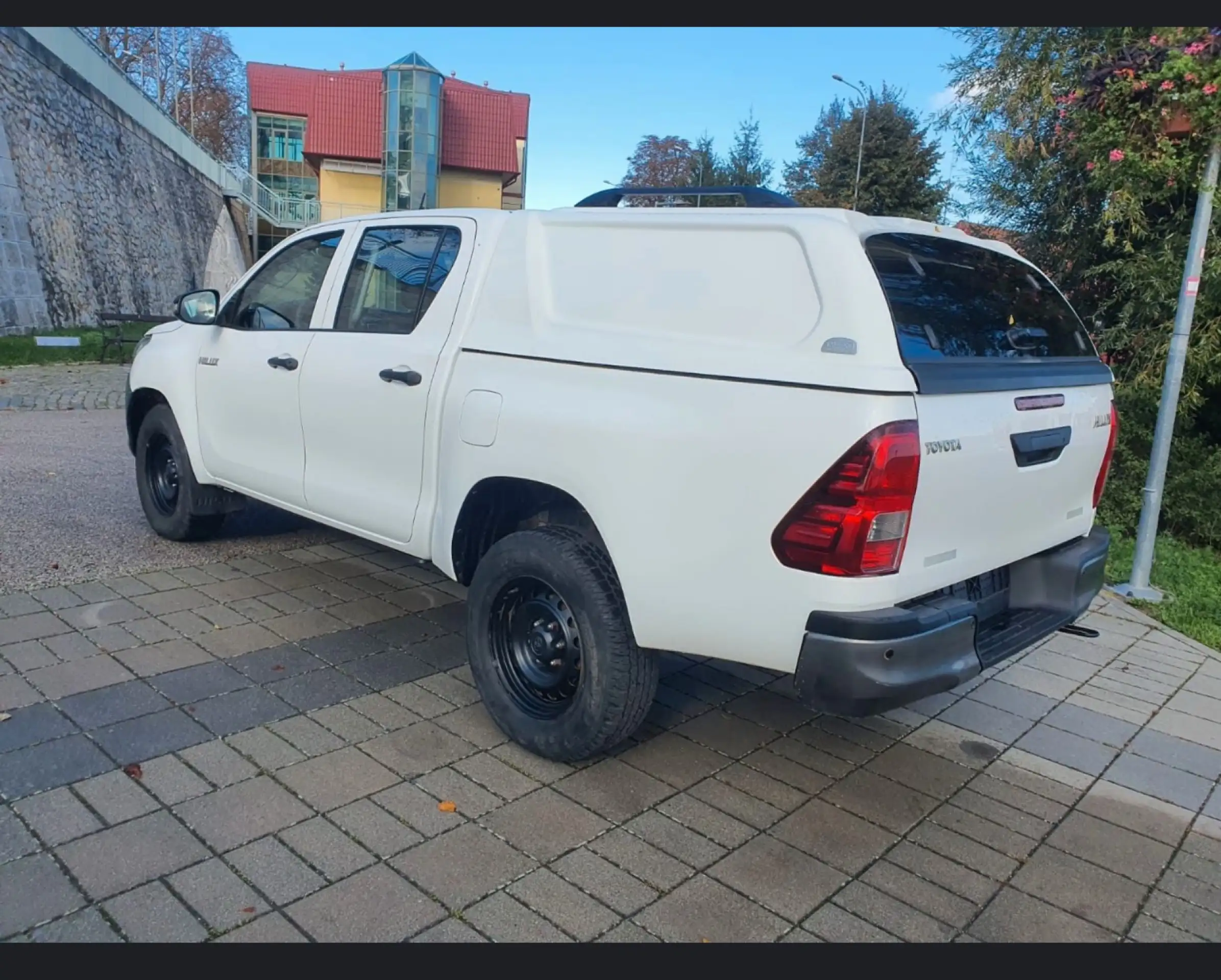 Toyota - Hilux