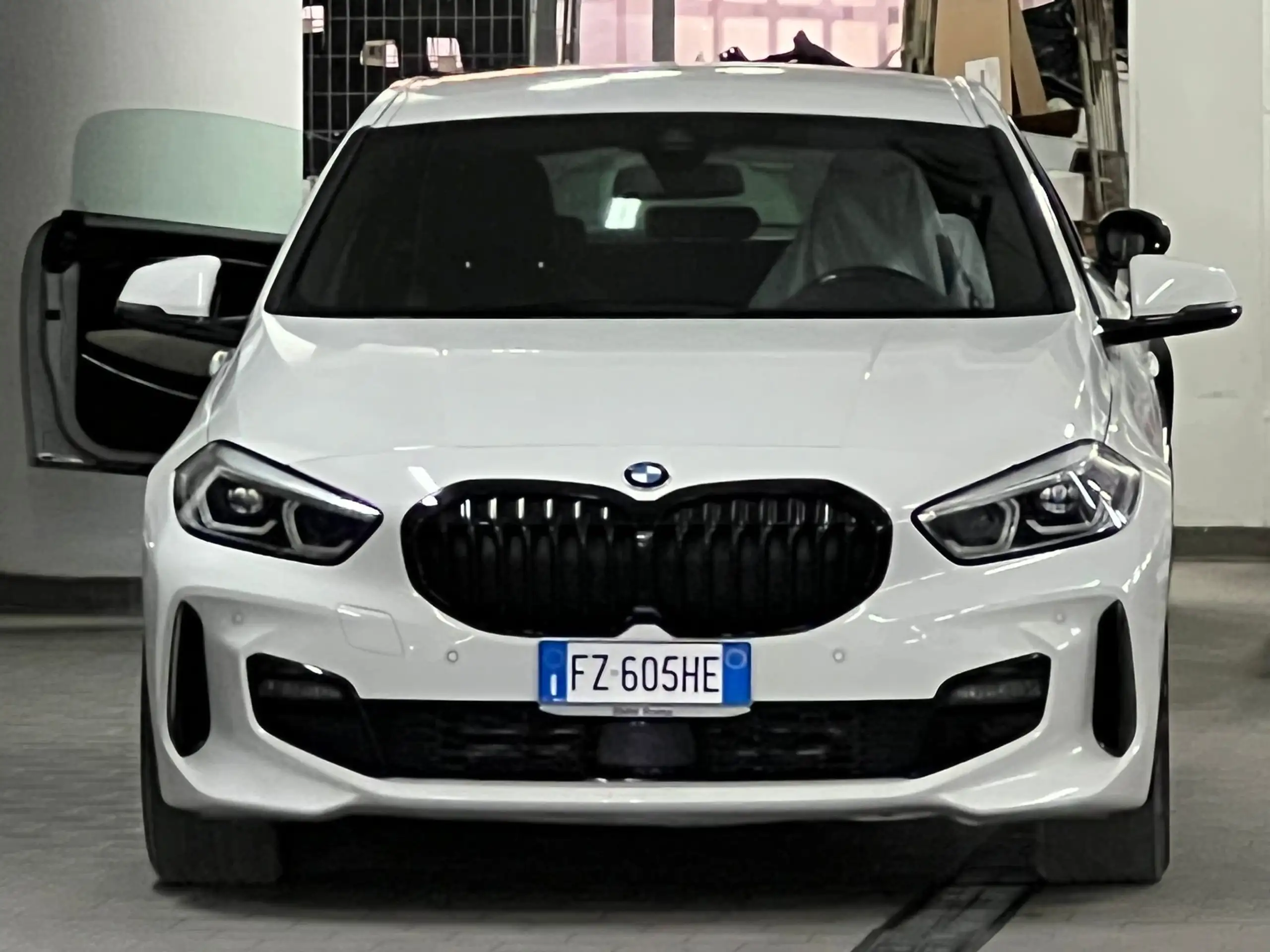 BMW - 118