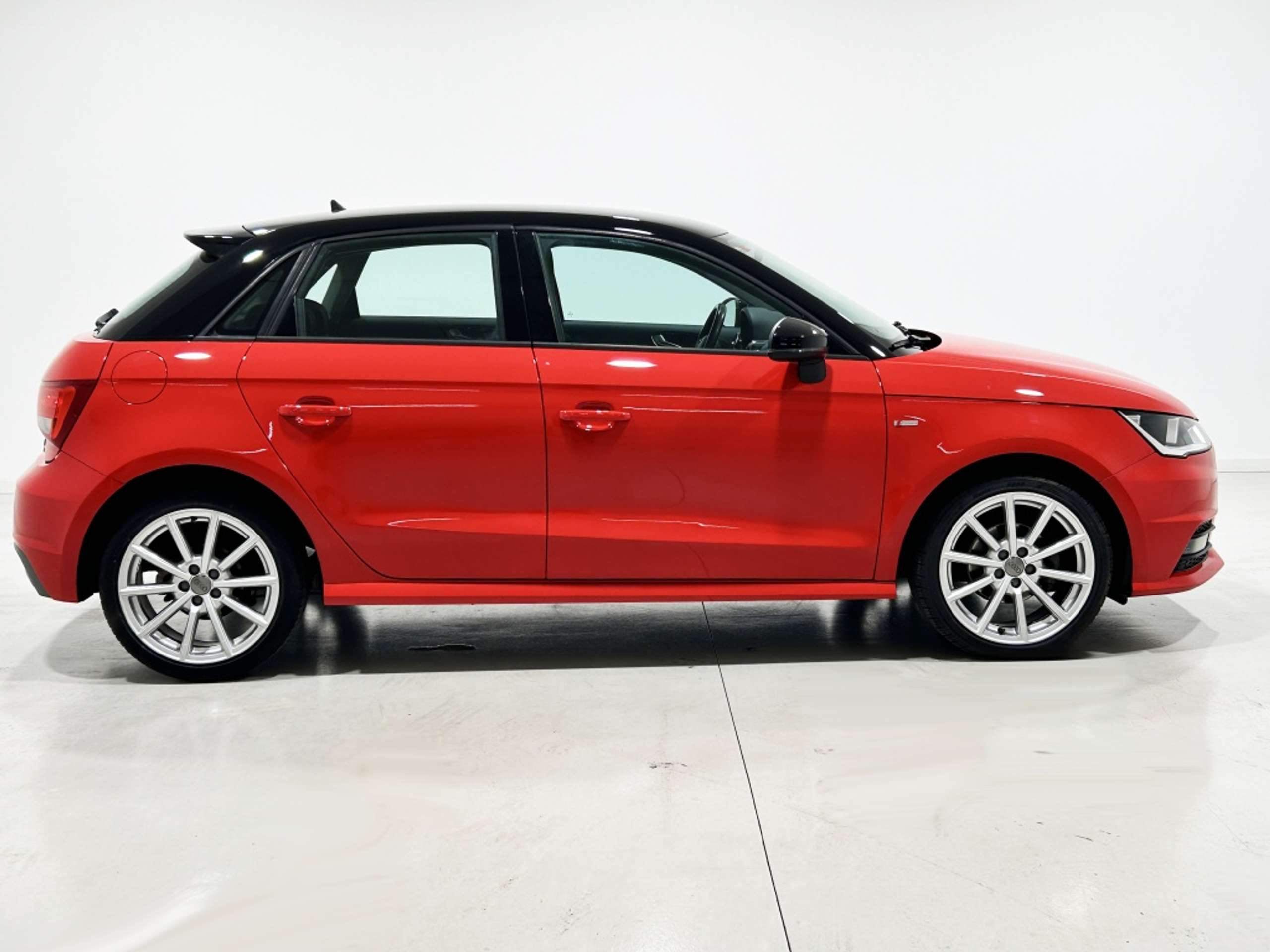 Audi - A1