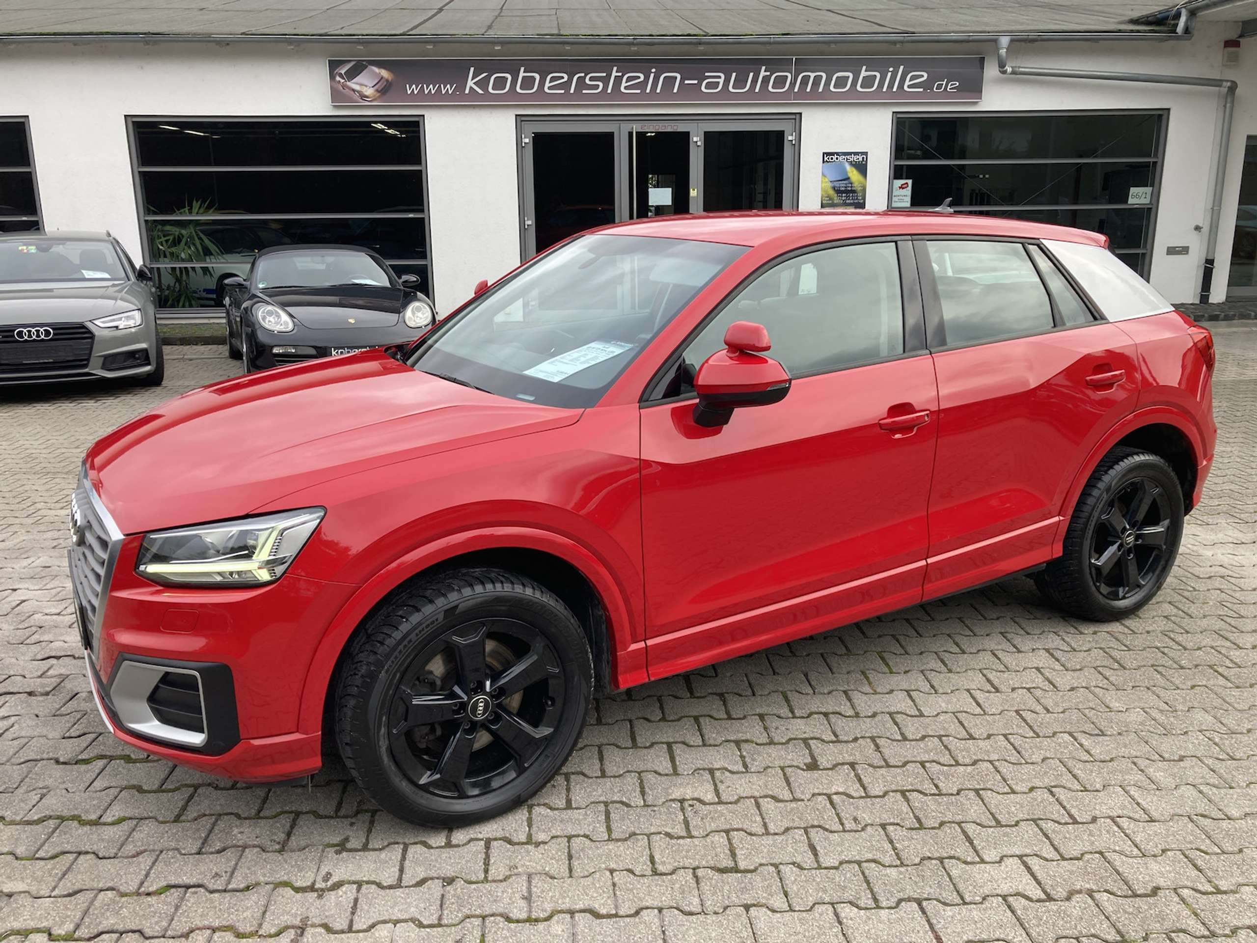 Audi - Q2