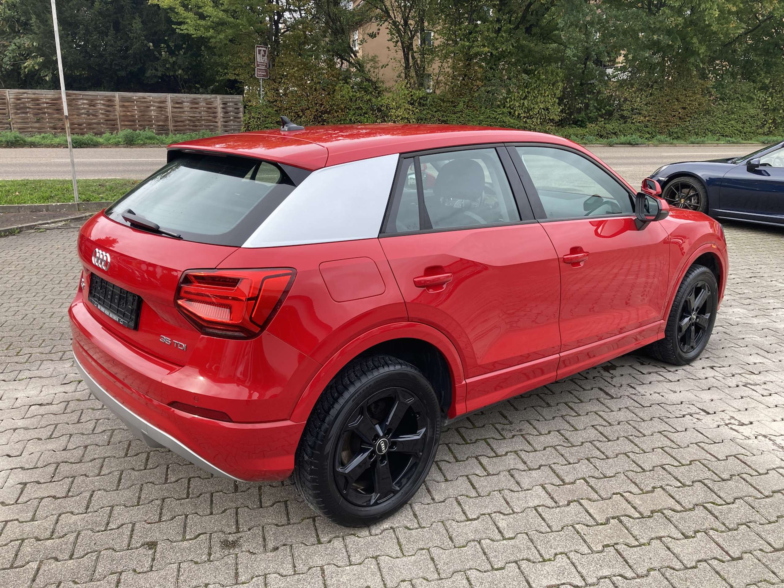 Audi - Q2