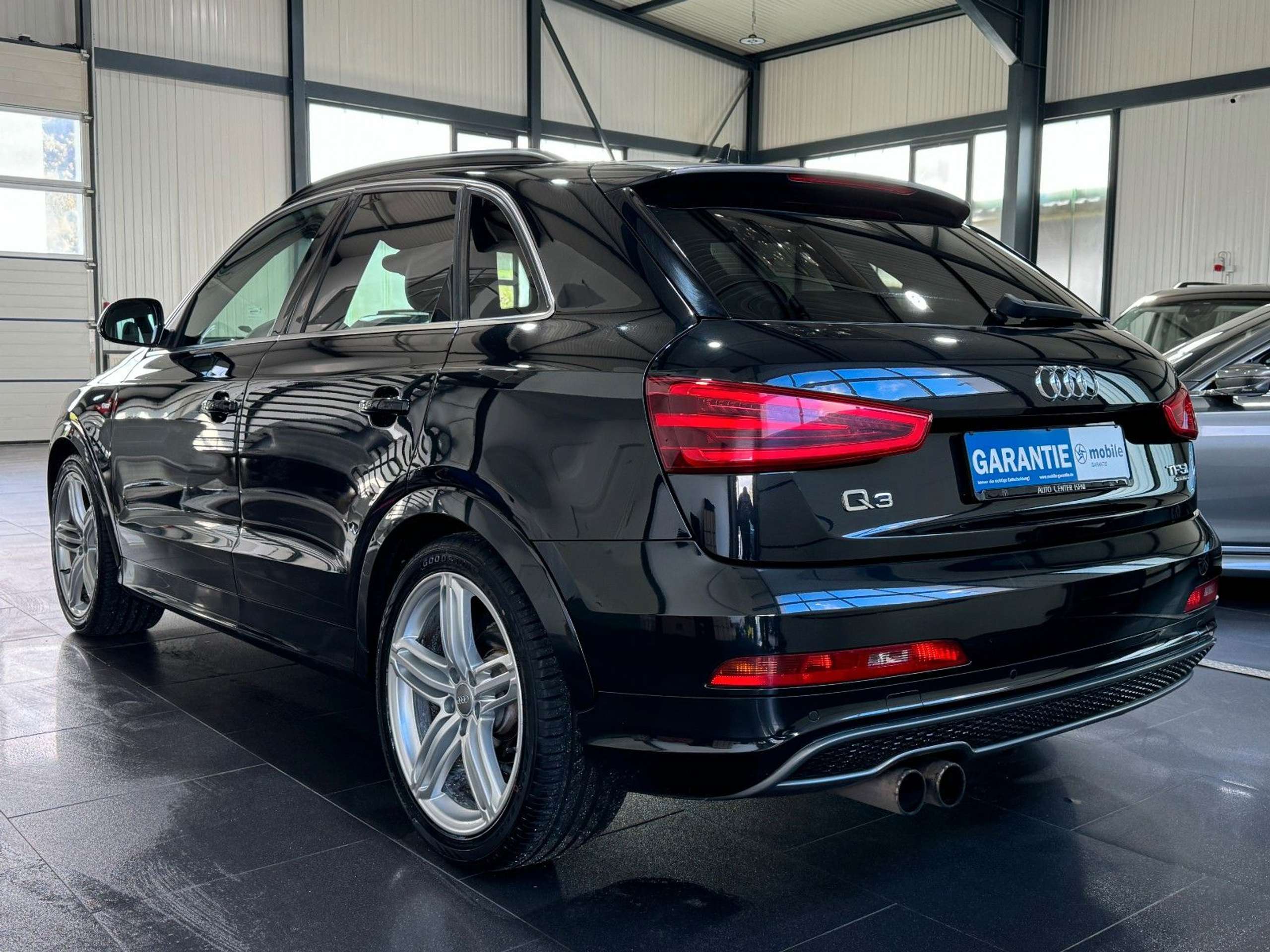 Audi - Q3