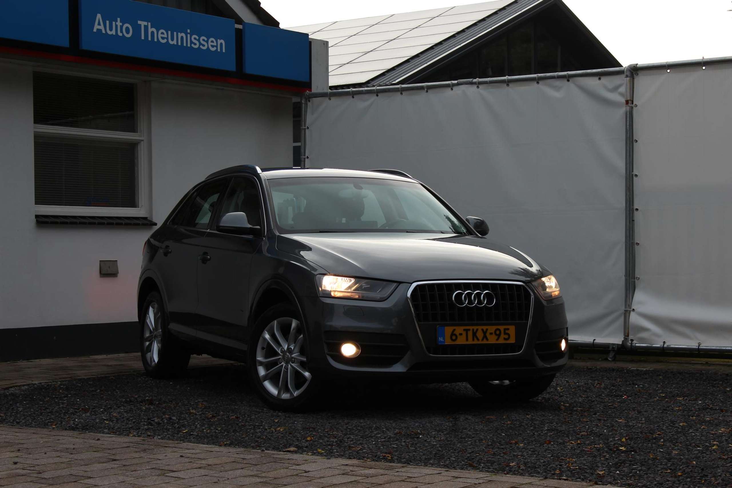 Audi - Q3