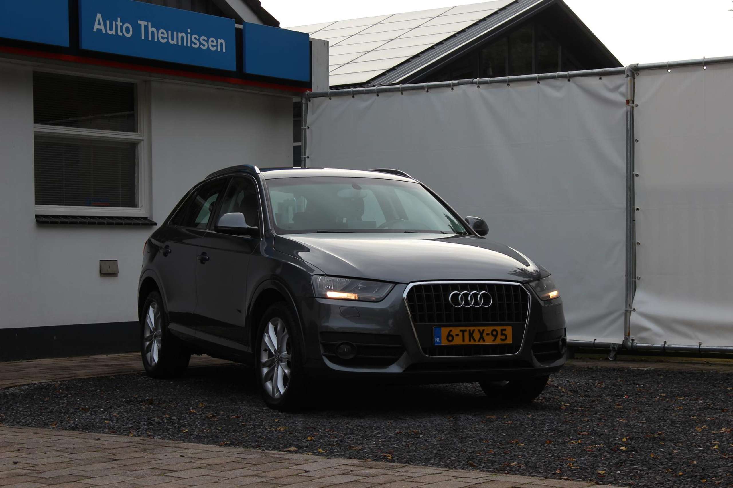 Audi - Q3