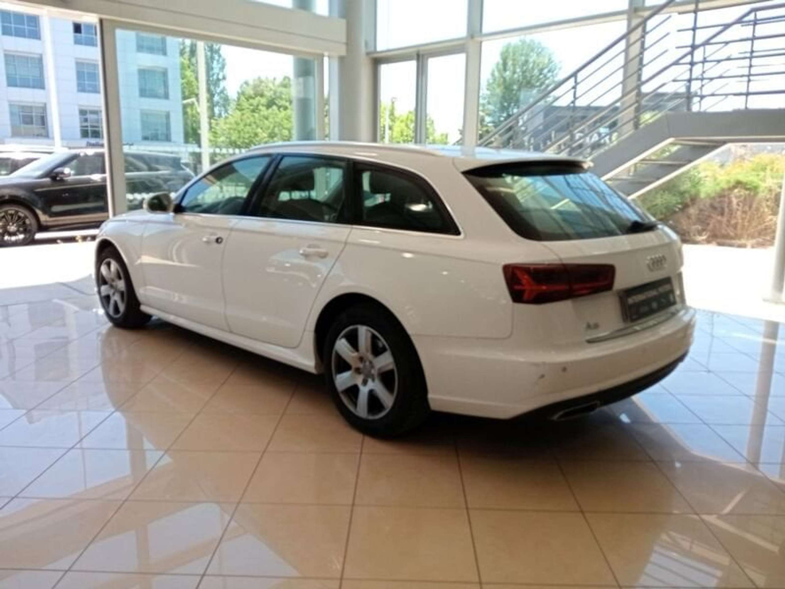 Audi - A6