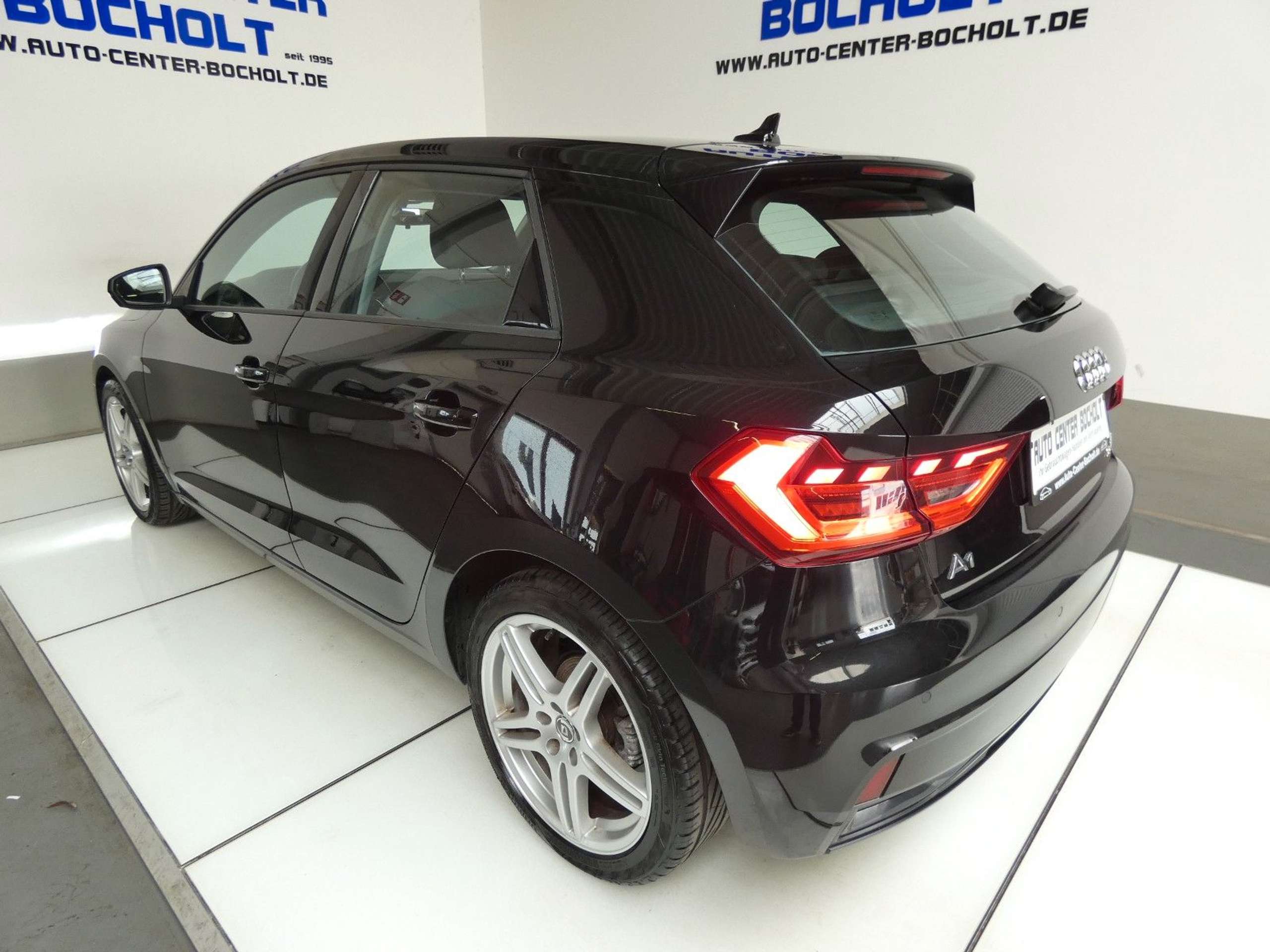 Audi - A1