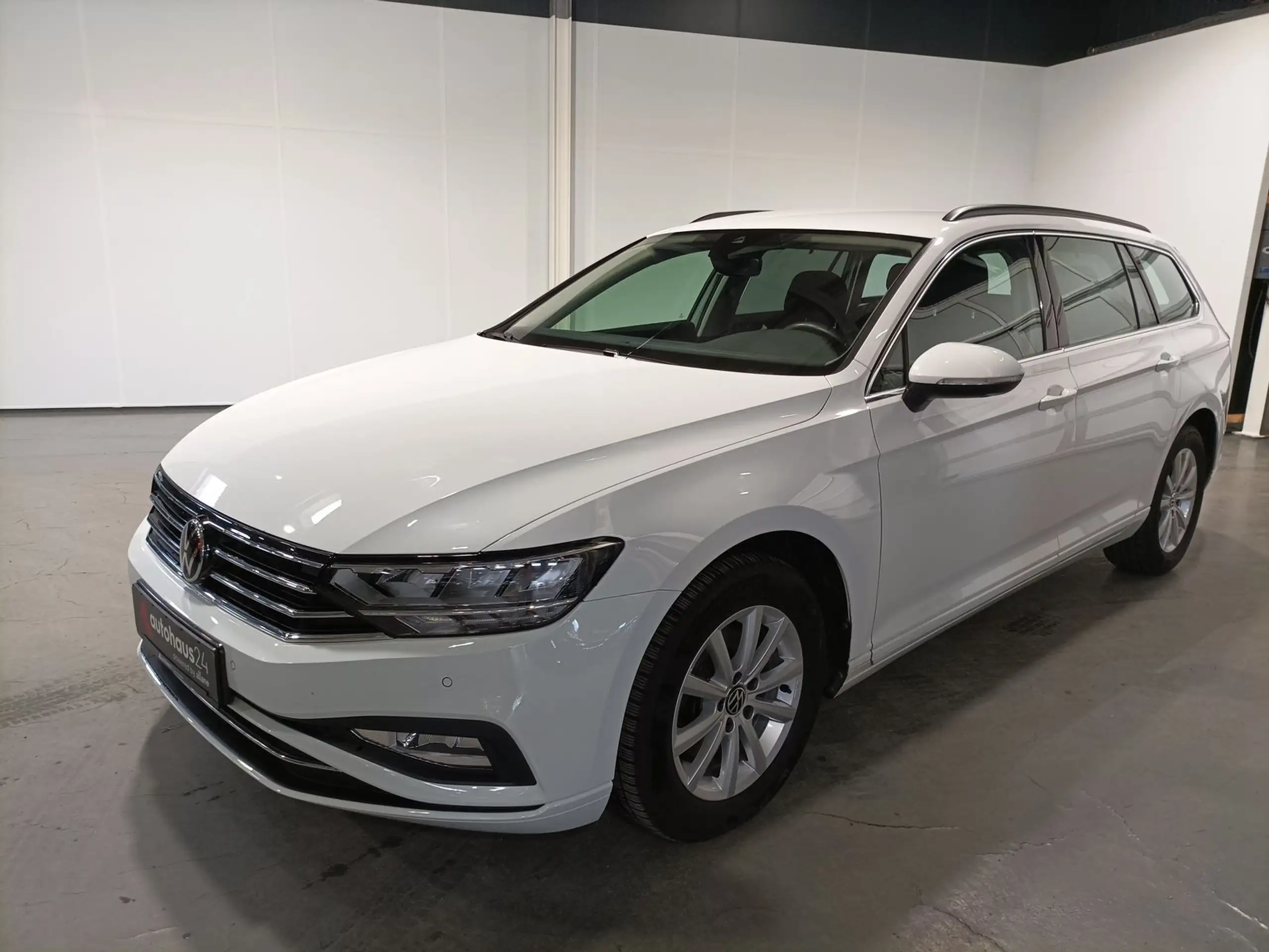 Volkswagen - Passat