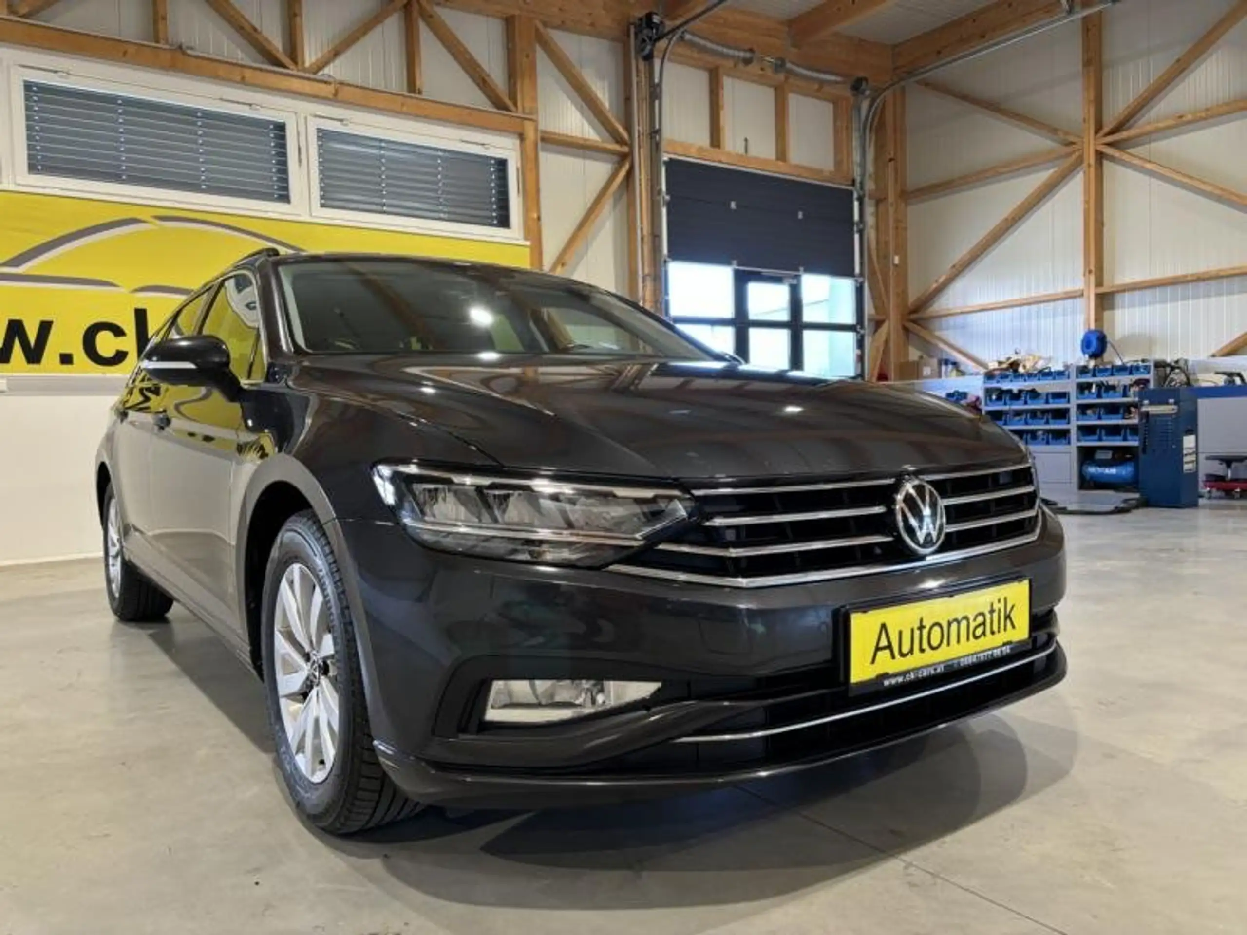 Volkswagen - Passat Variant