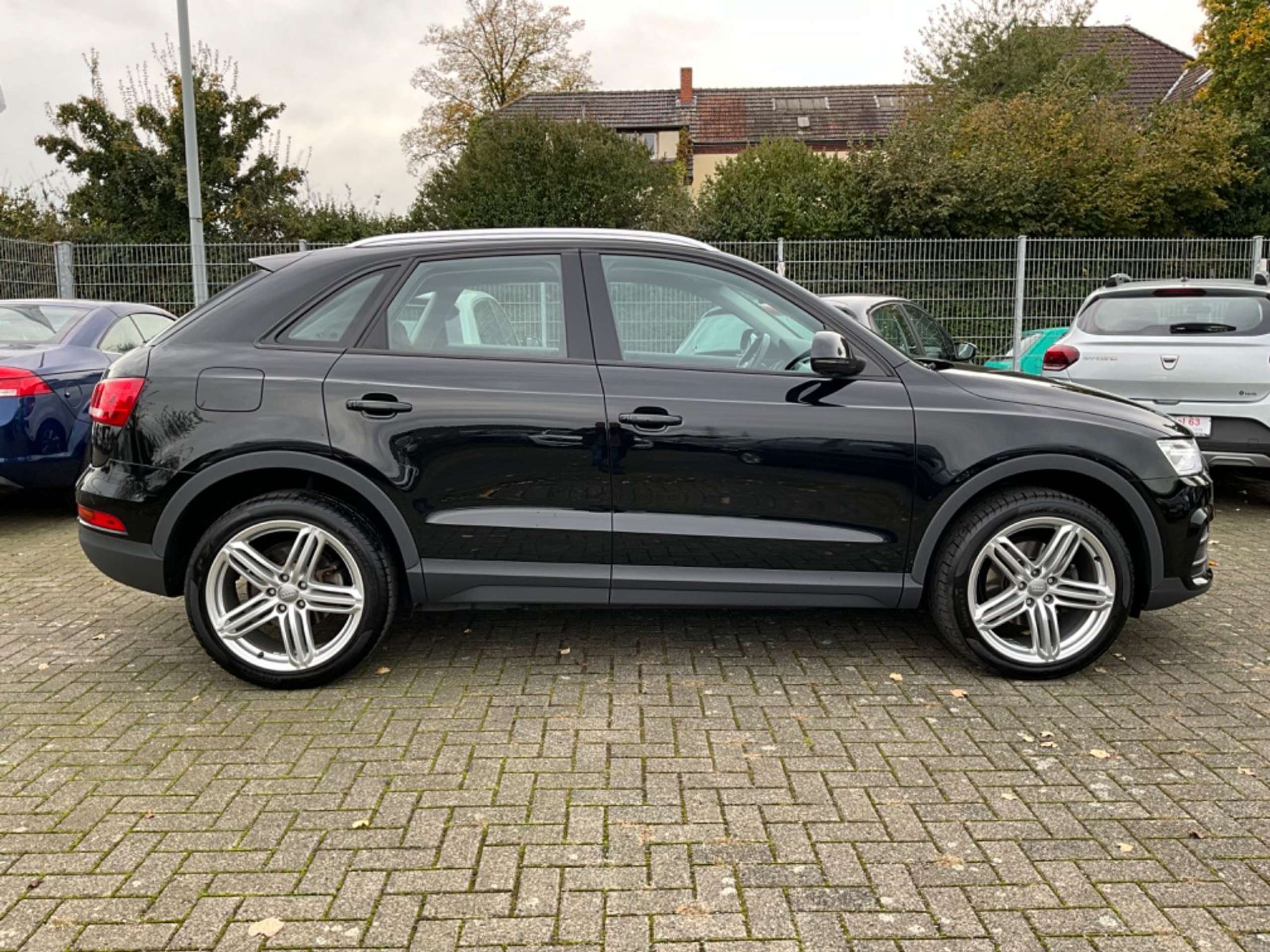 Audi - Q3