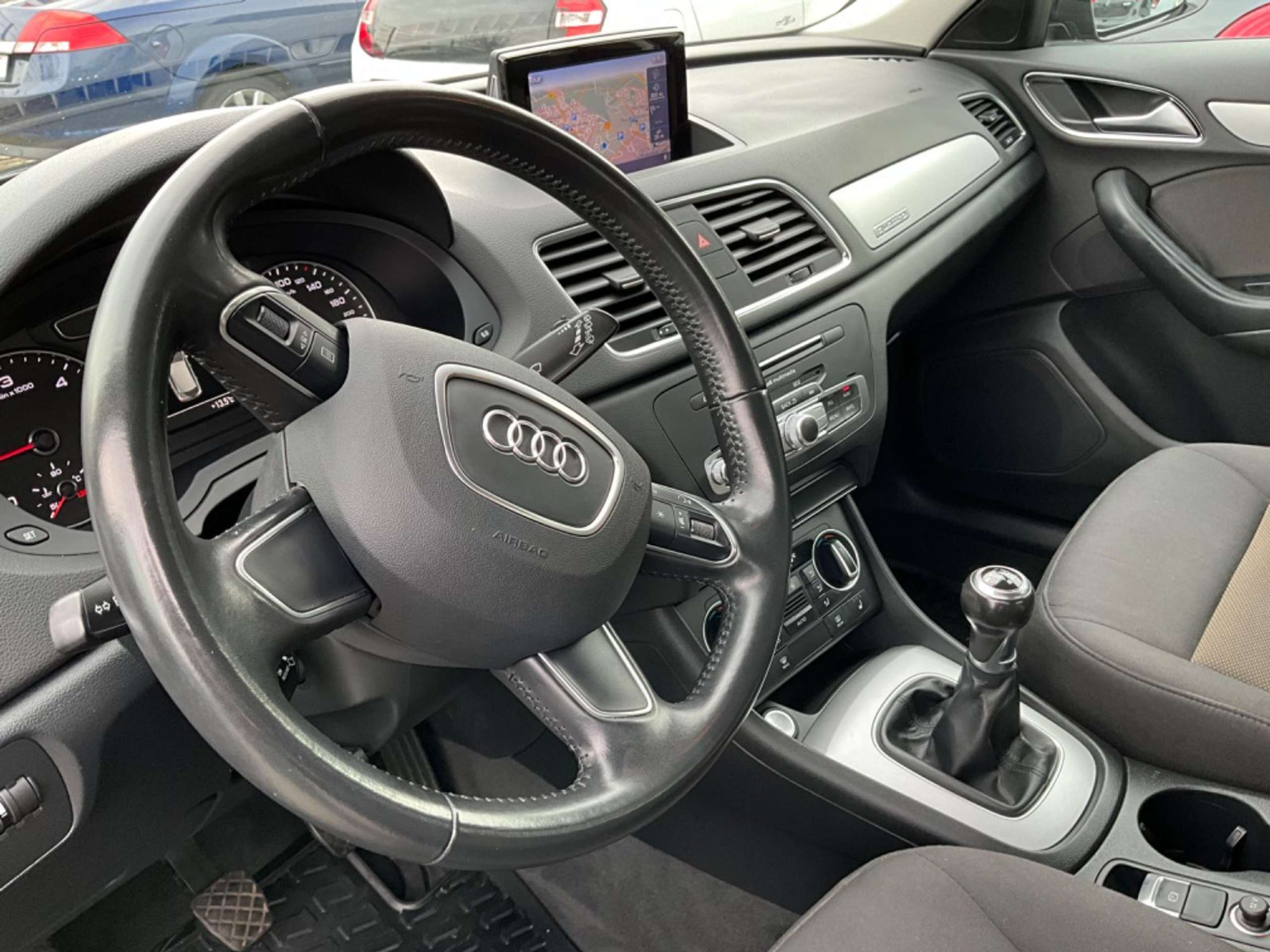 Audi - Q3