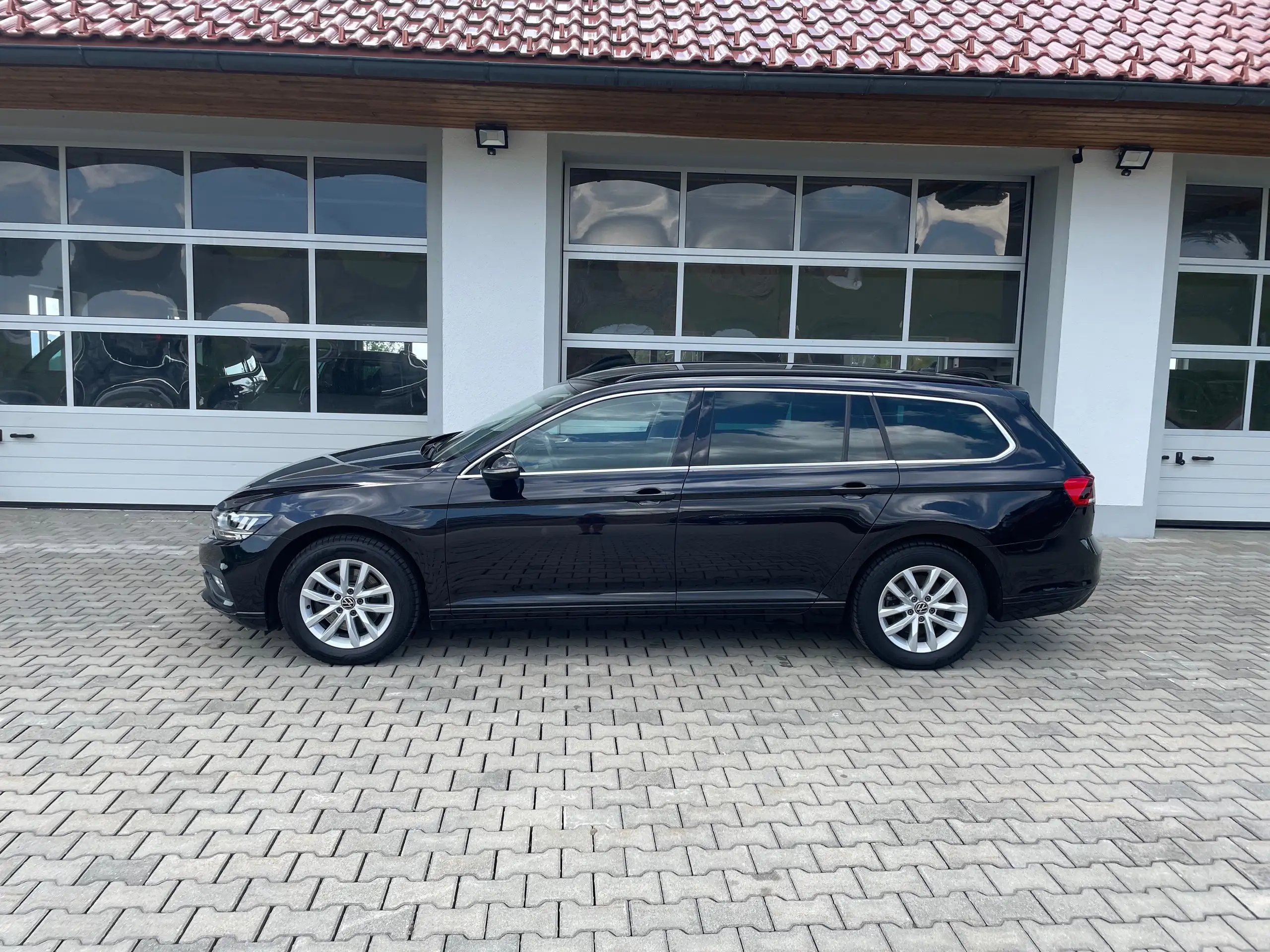 Volkswagen - Passat Variant