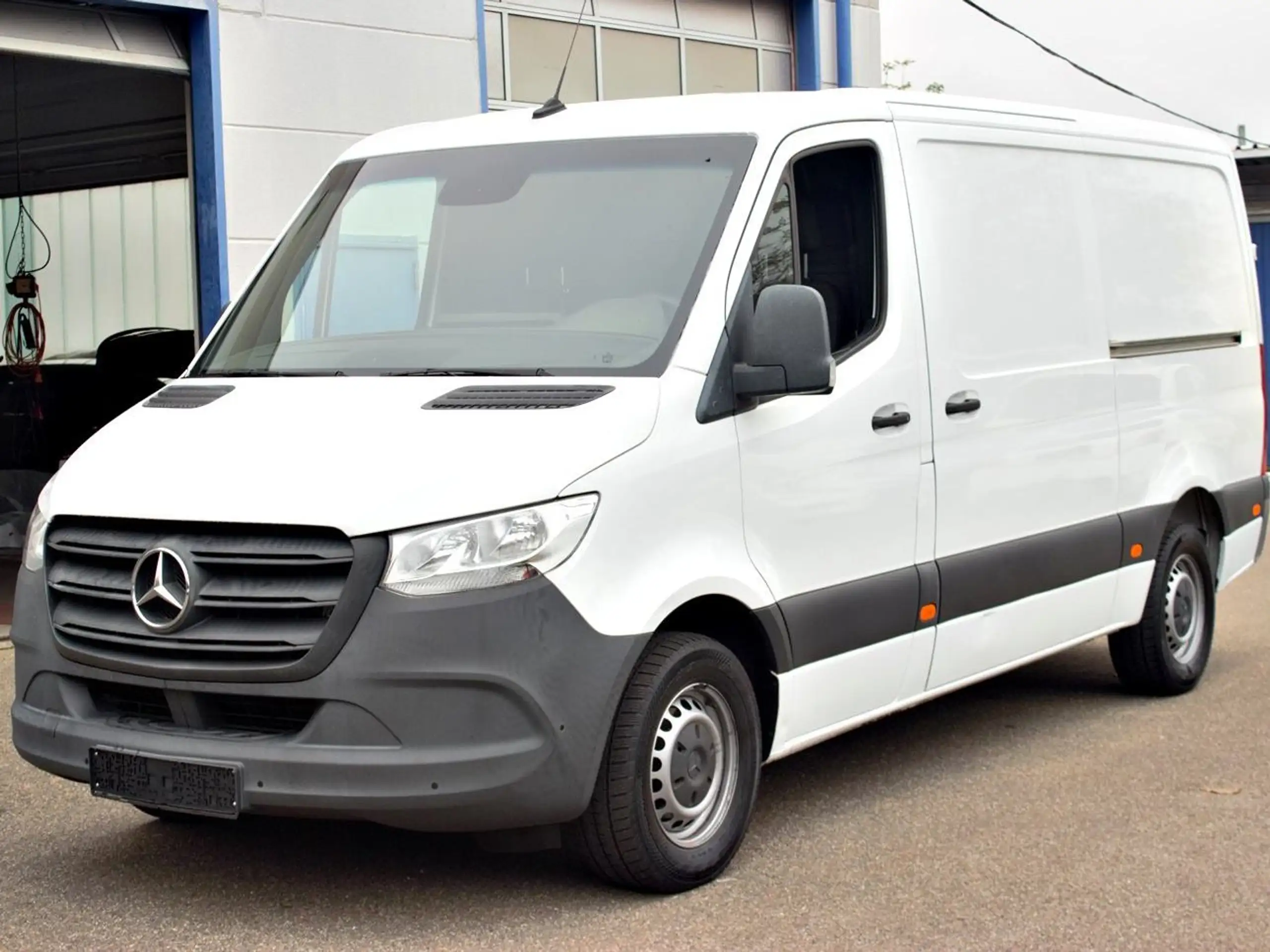 Mercedes-Benz - Sprinter