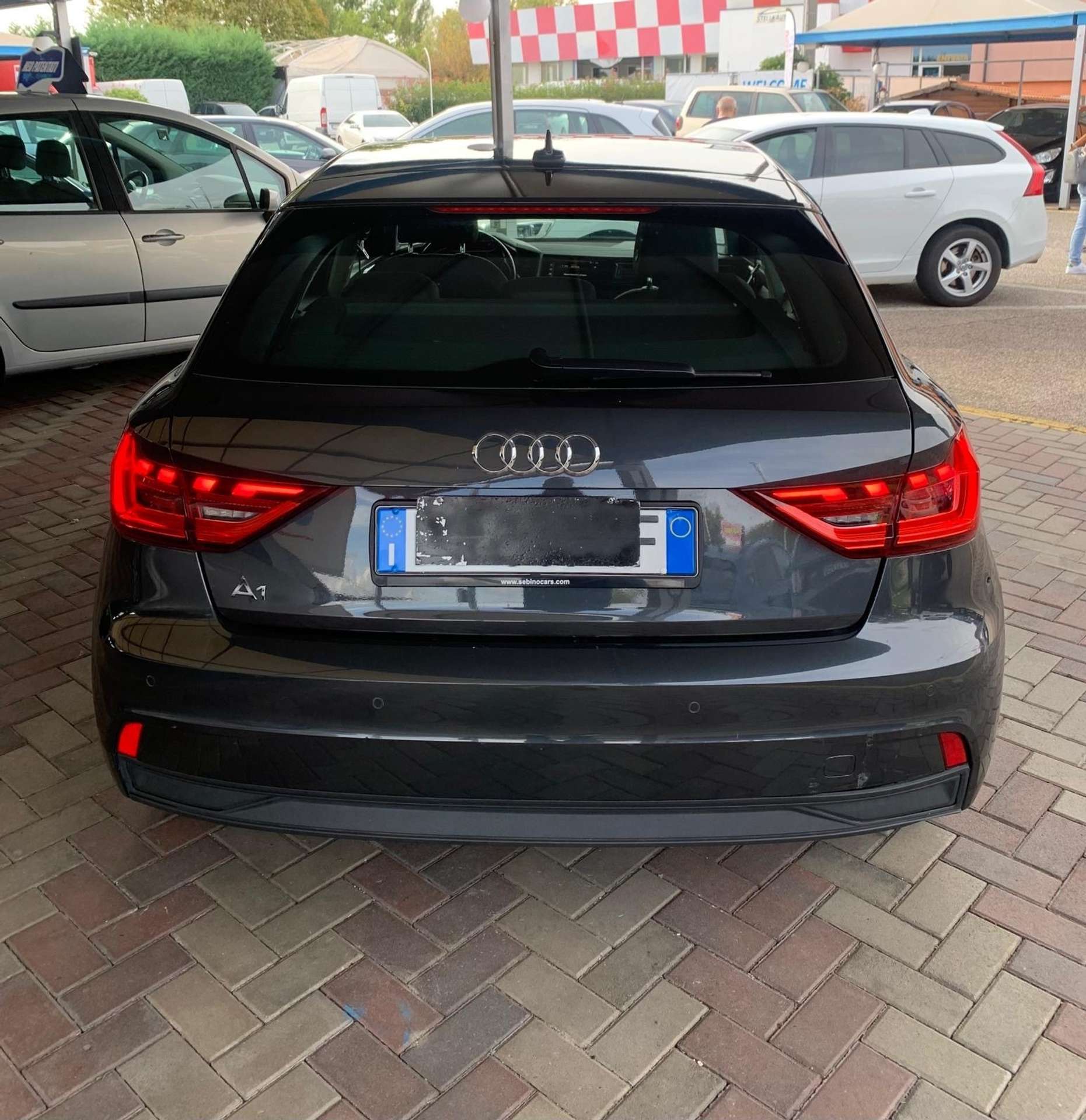 Audi - A1