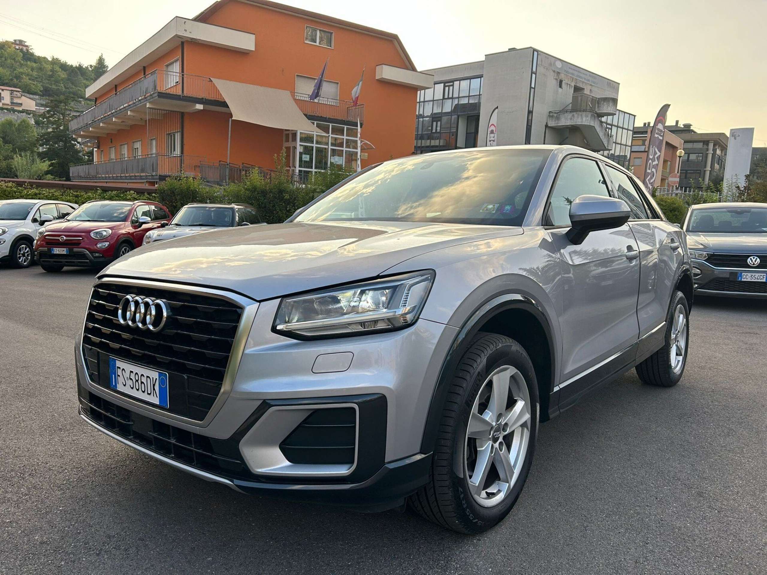 Audi - Q2