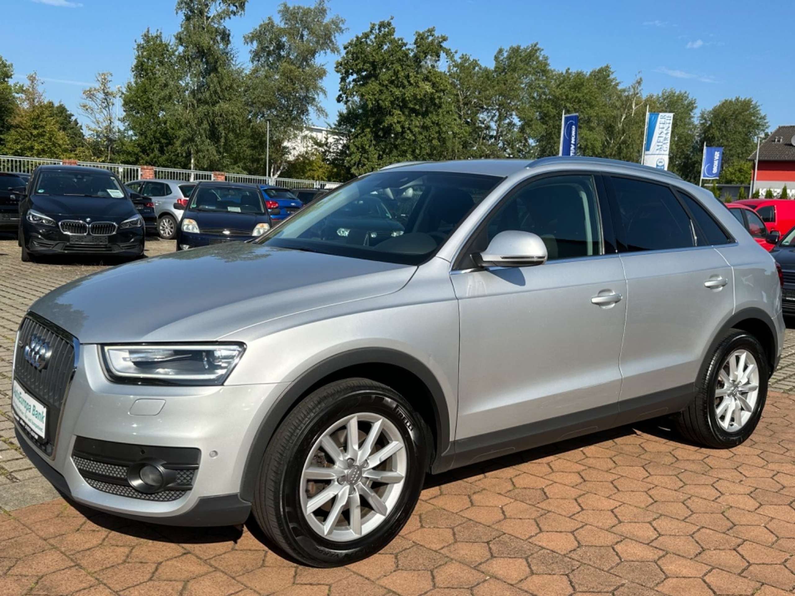 Audi - Q3