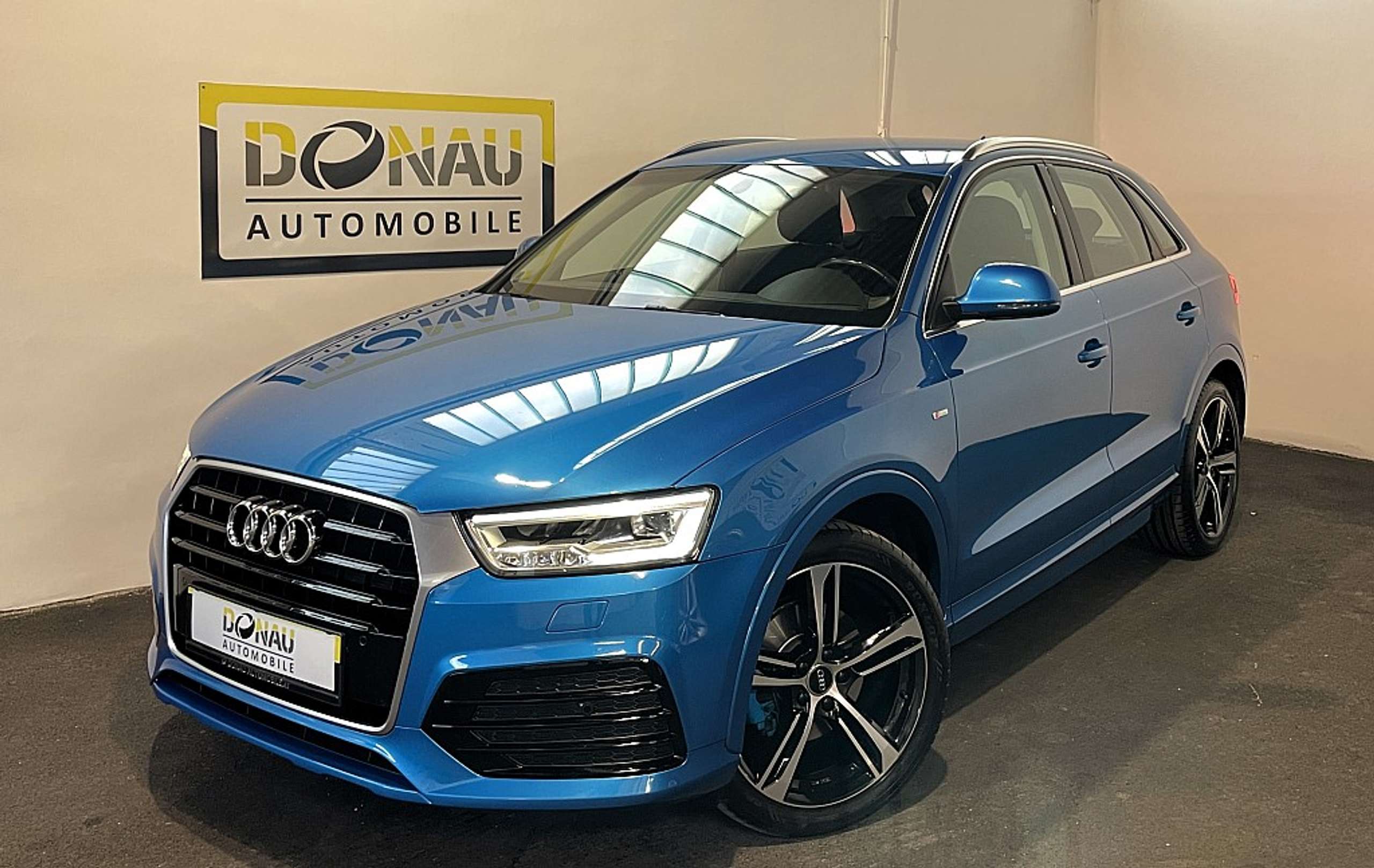 Audi - Q3