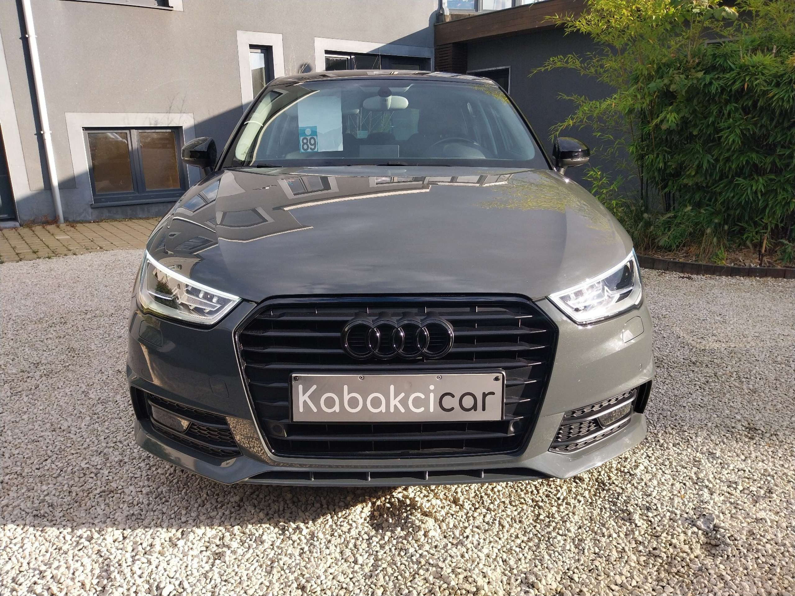 Audi - A1