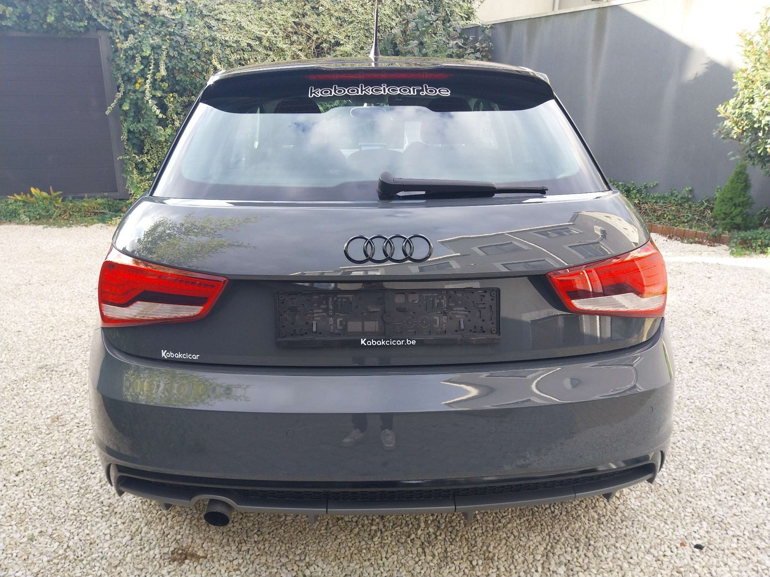 Audi - A1