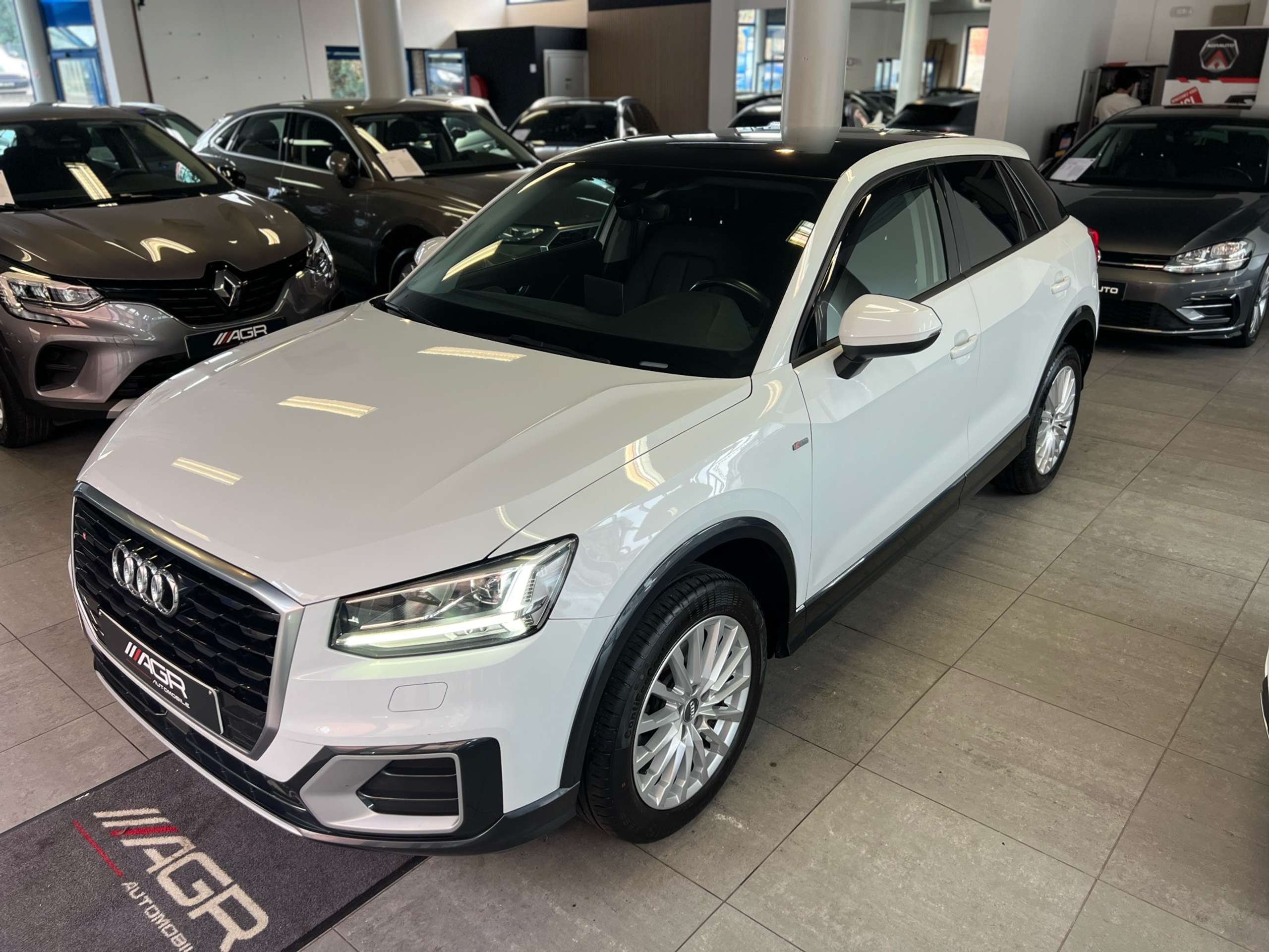 Audi - Q2