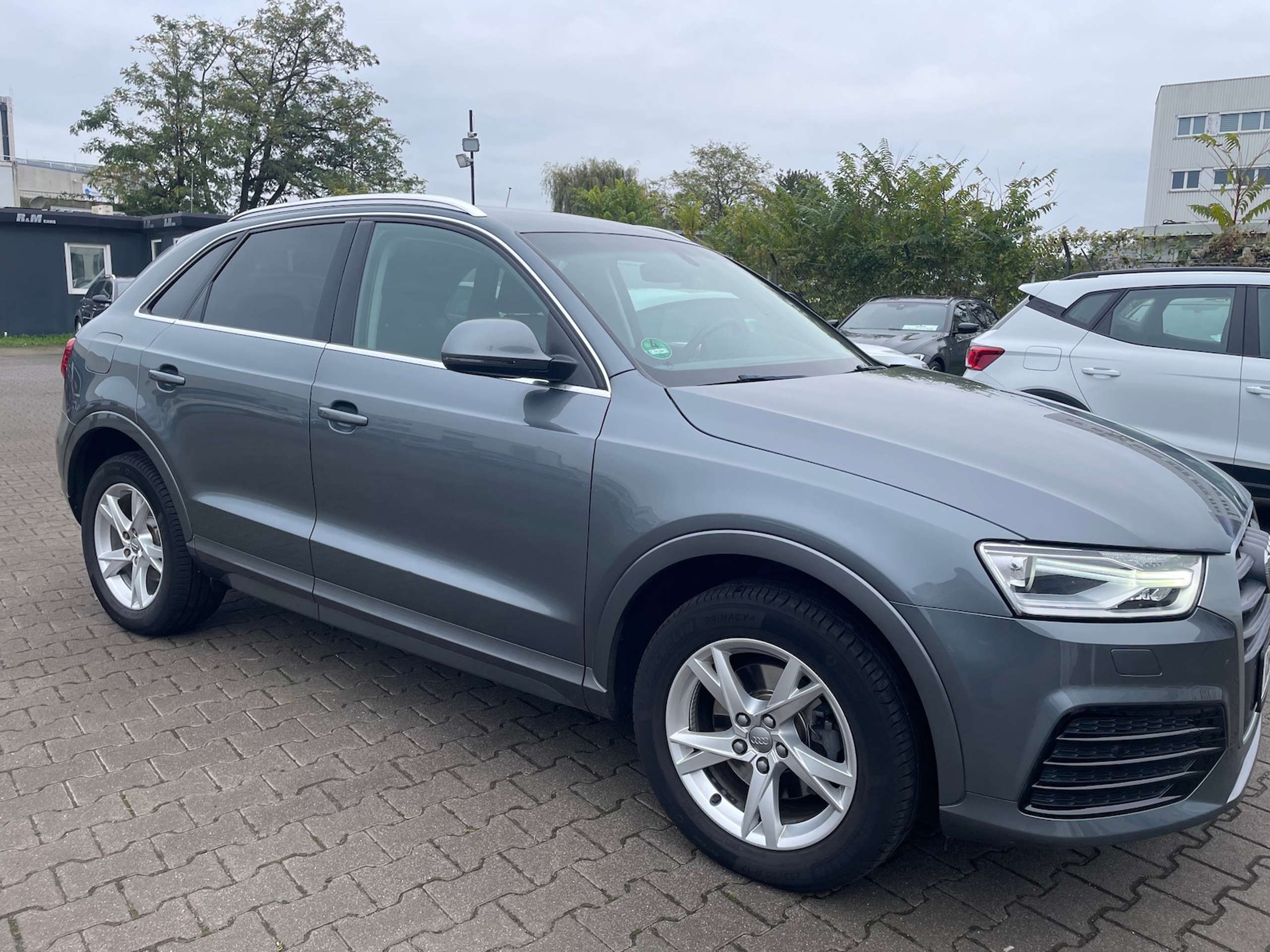 Audi - Q3