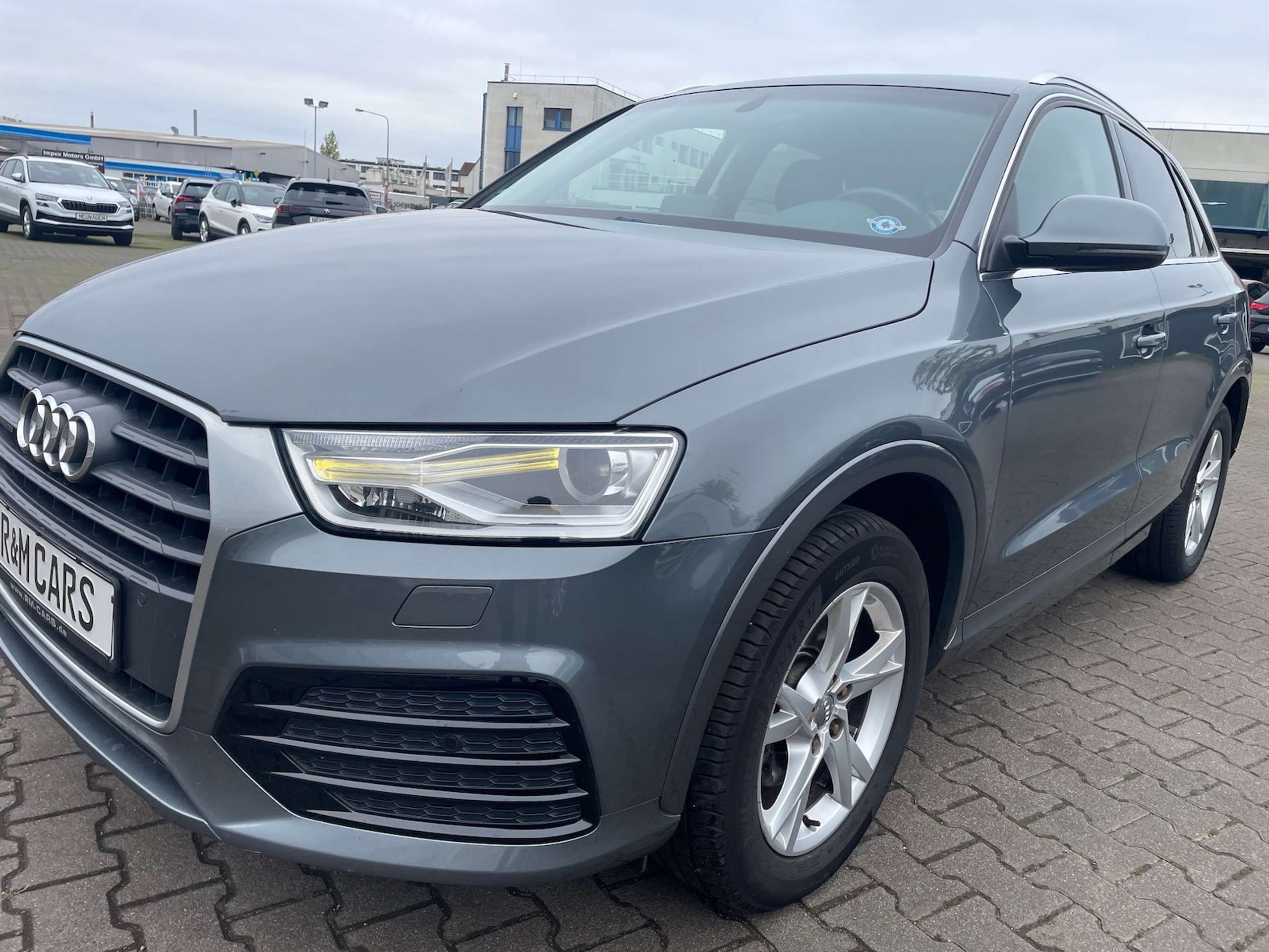 Audi - Q3