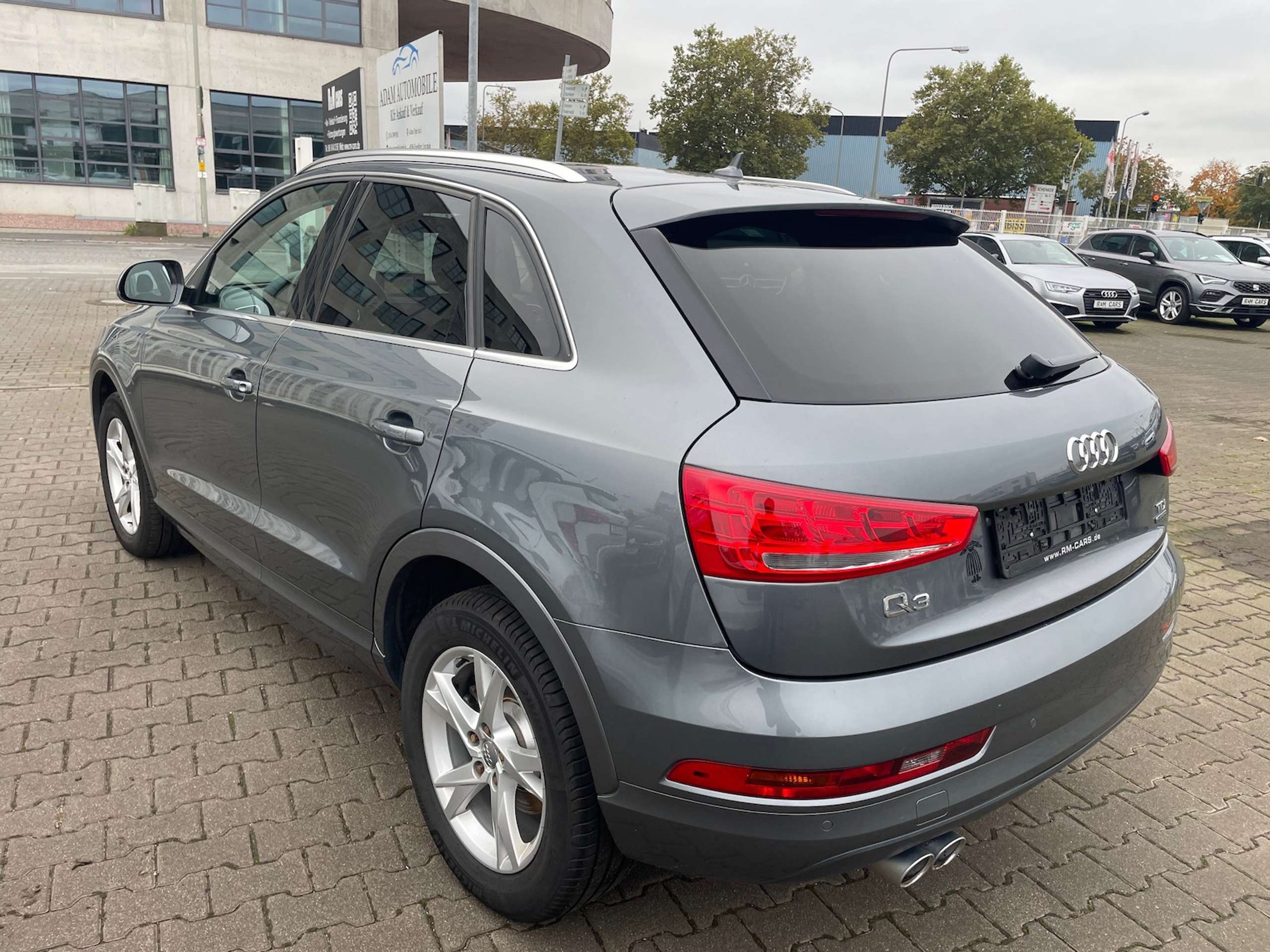 Audi - Q3