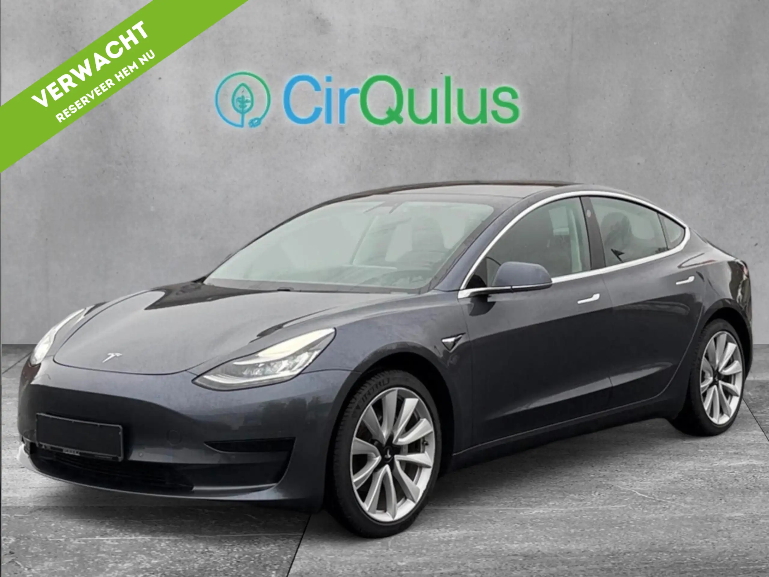 Tesla - Model 3