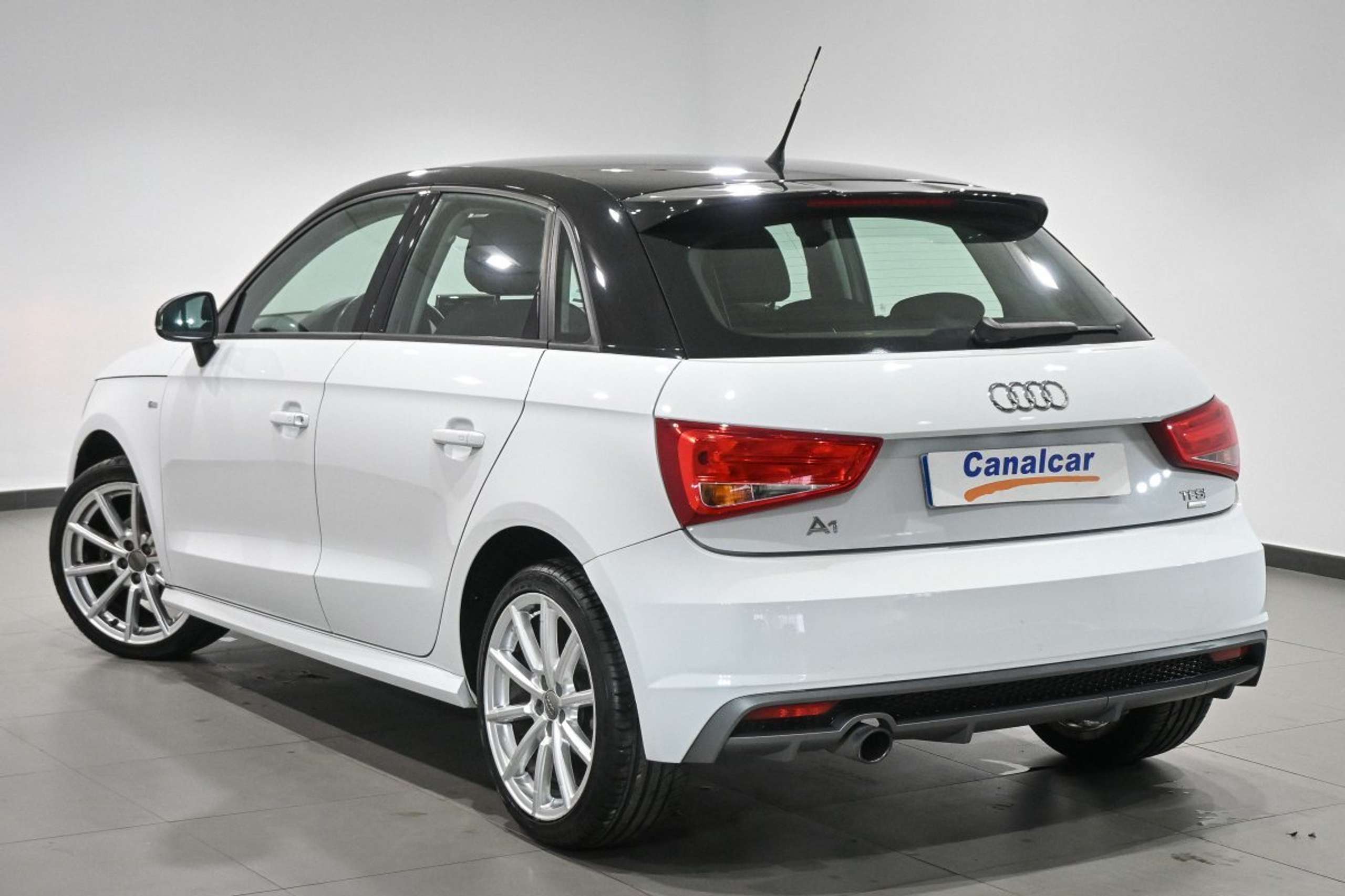 Audi - A1