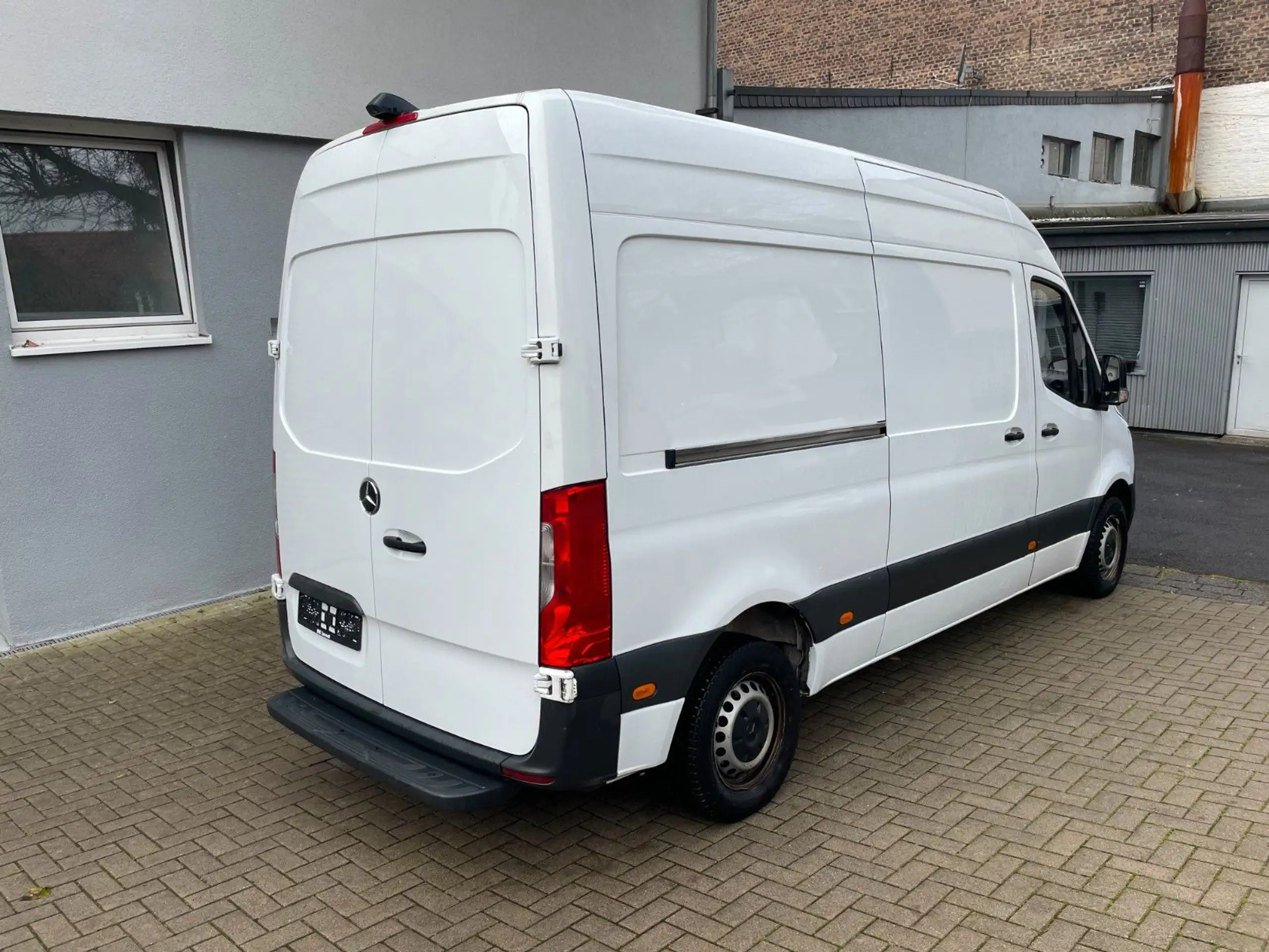 Mercedes-Benz - Sprinter