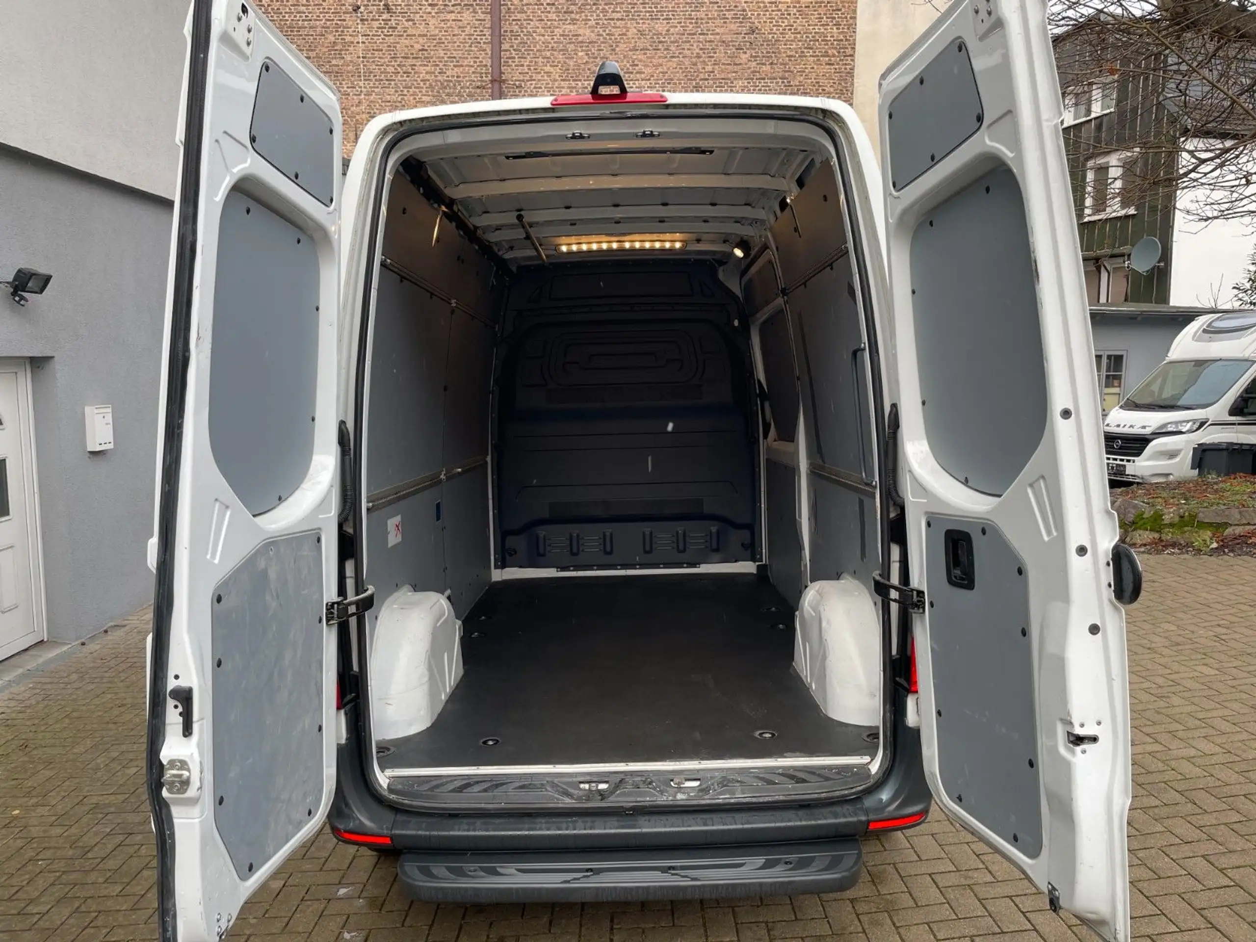 Mercedes-Benz - Sprinter